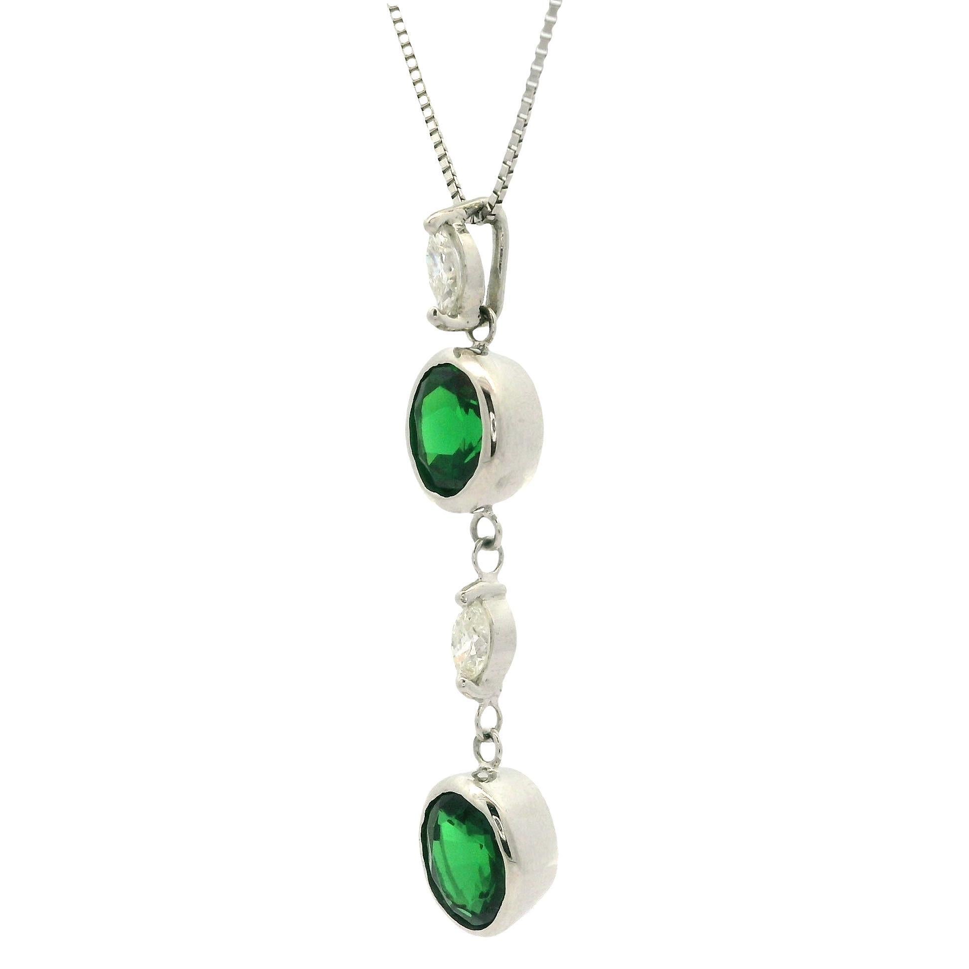 Platino 2.29ctw Tsavorite Diamond Long Drop Lariat Pendant Collar Ajustable en venta 4