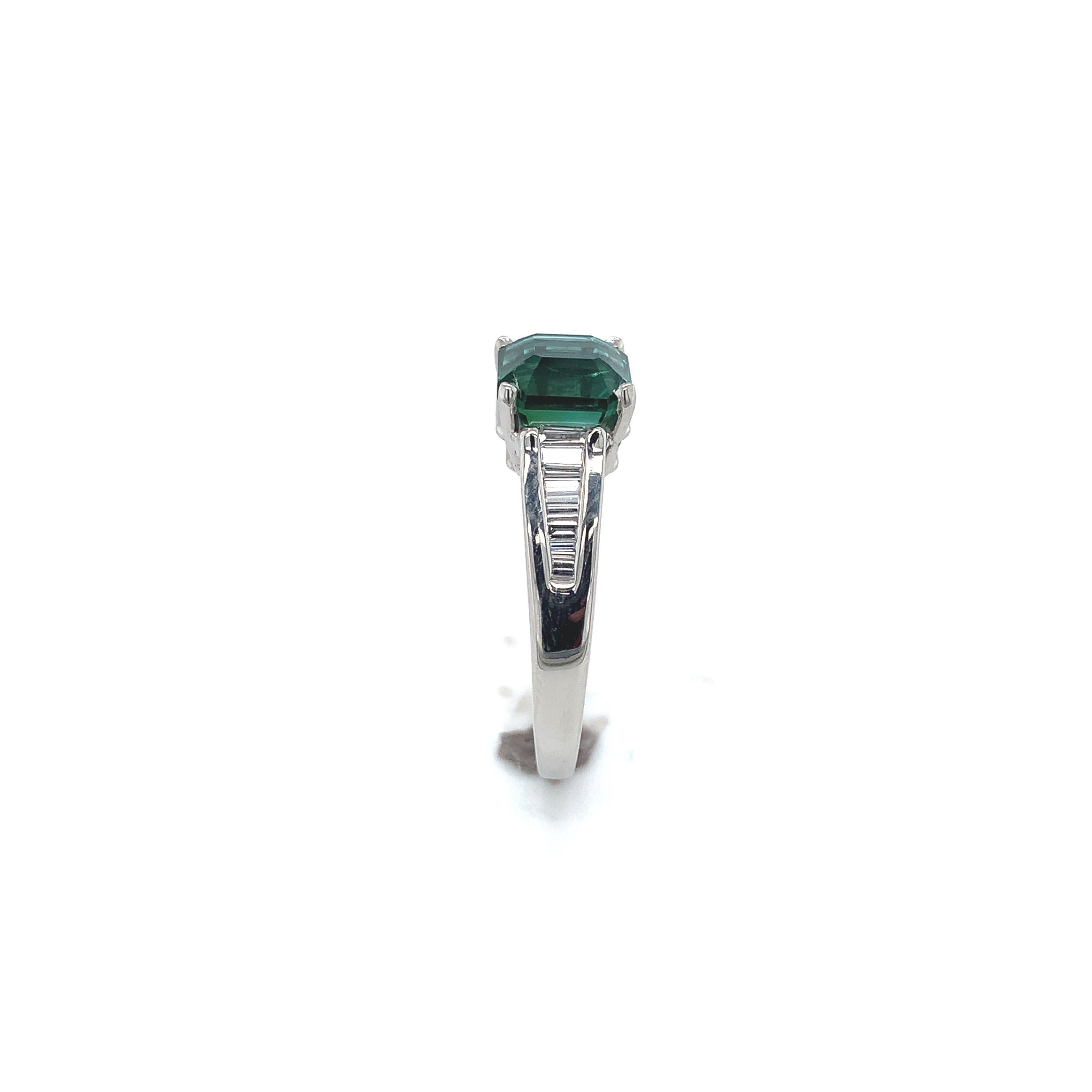 Platinum 2.30 carat Green Tourmaline and Diamond Baguette Ring In Good Condition For Sale In Big Bend, WI