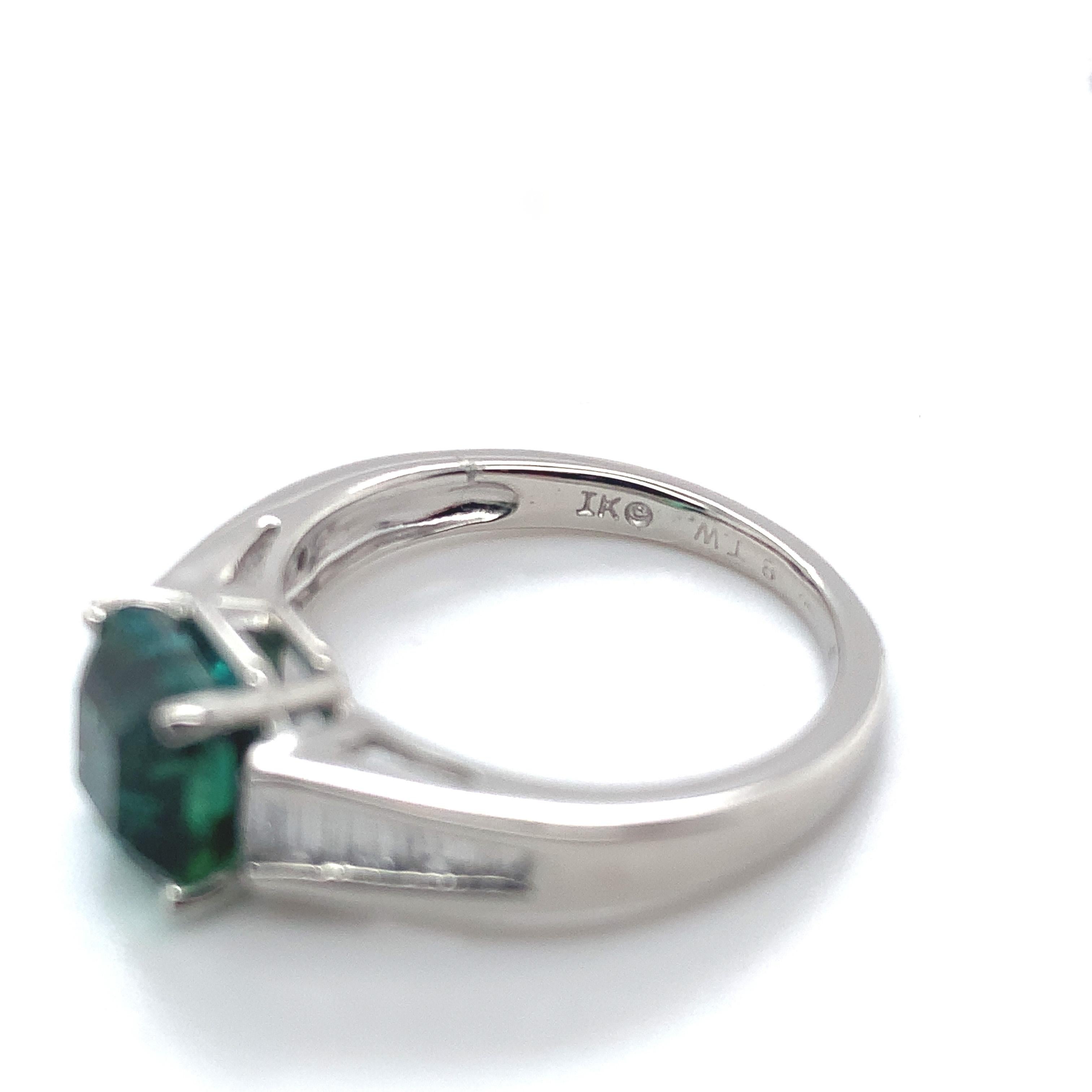 Platinum 2.30 carat Green Tourmaline and Diamond Baguette Ring For Sale 4