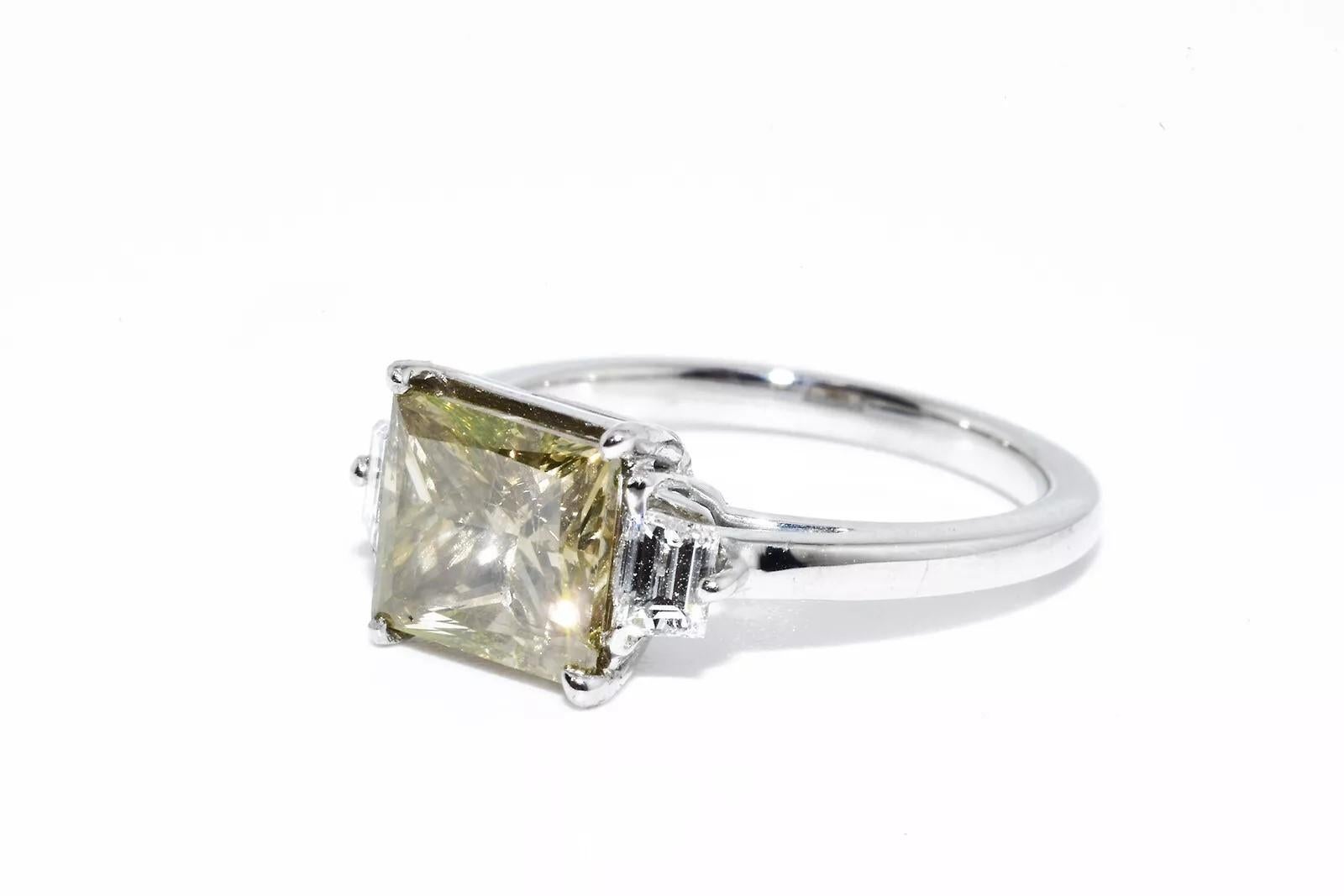 Modern Platinum 2.36 TW Natural Cognac & White Diamond 3 Stone Engagement Ring For Sale