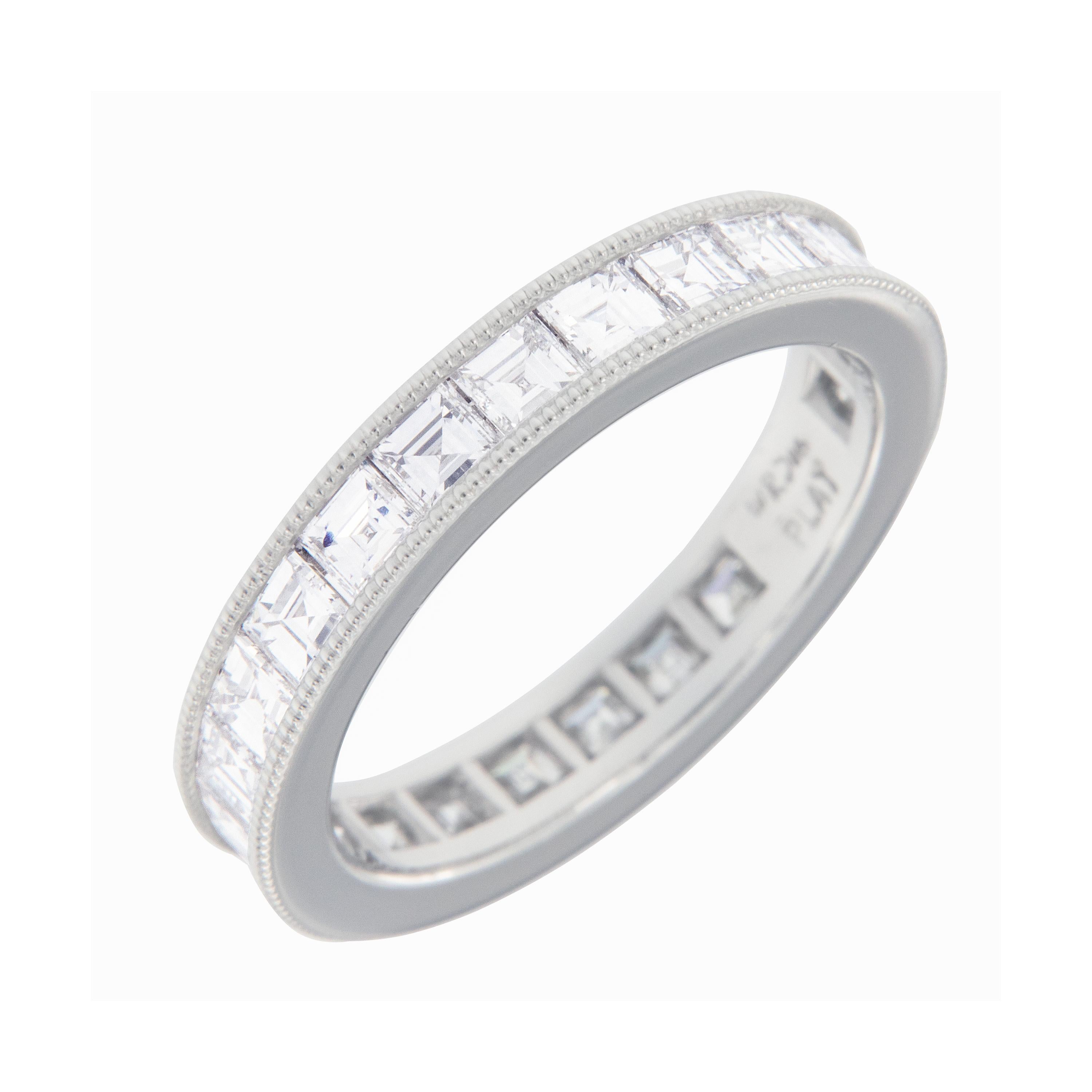 Very rare-The Carre cut is seldom seen in todays jewelry. With emphasis on the diamond’s subdued beauty it has long, open facets that display the clarity and color of the diamond and allows you to see deep into the stone. Ring is made of noble