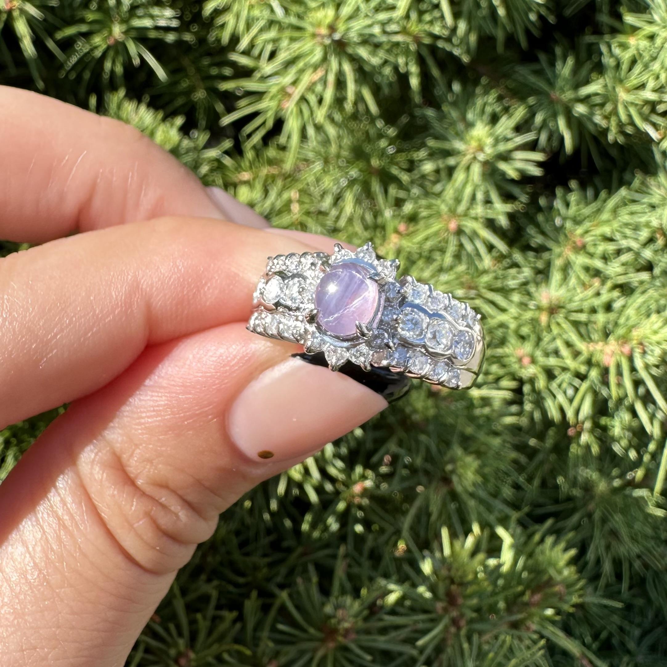 Anello in platino con zaffiro viola a stella cabochon e diamante a 3 file da 2,3 carati in vendita 12