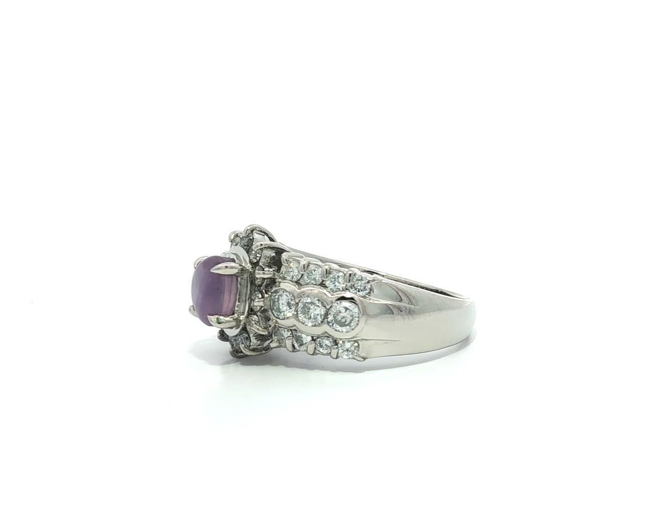 Anello in platino con zaffiro viola a stella cabochon e diamante a 3 file da 2,3 carati in vendita 3