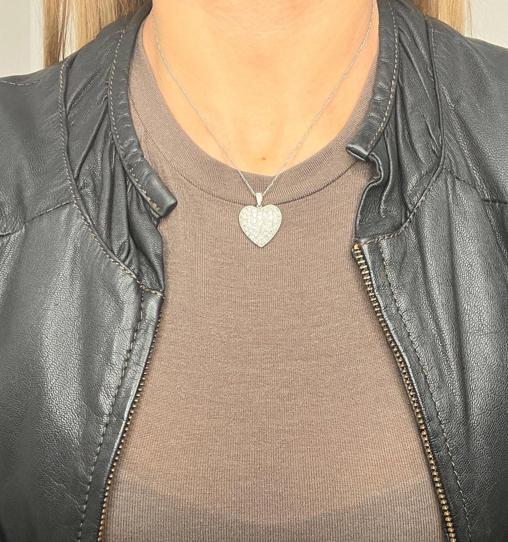 Platinum 2.40 Carat Diamond Pave Heart Pendant For Sale 6