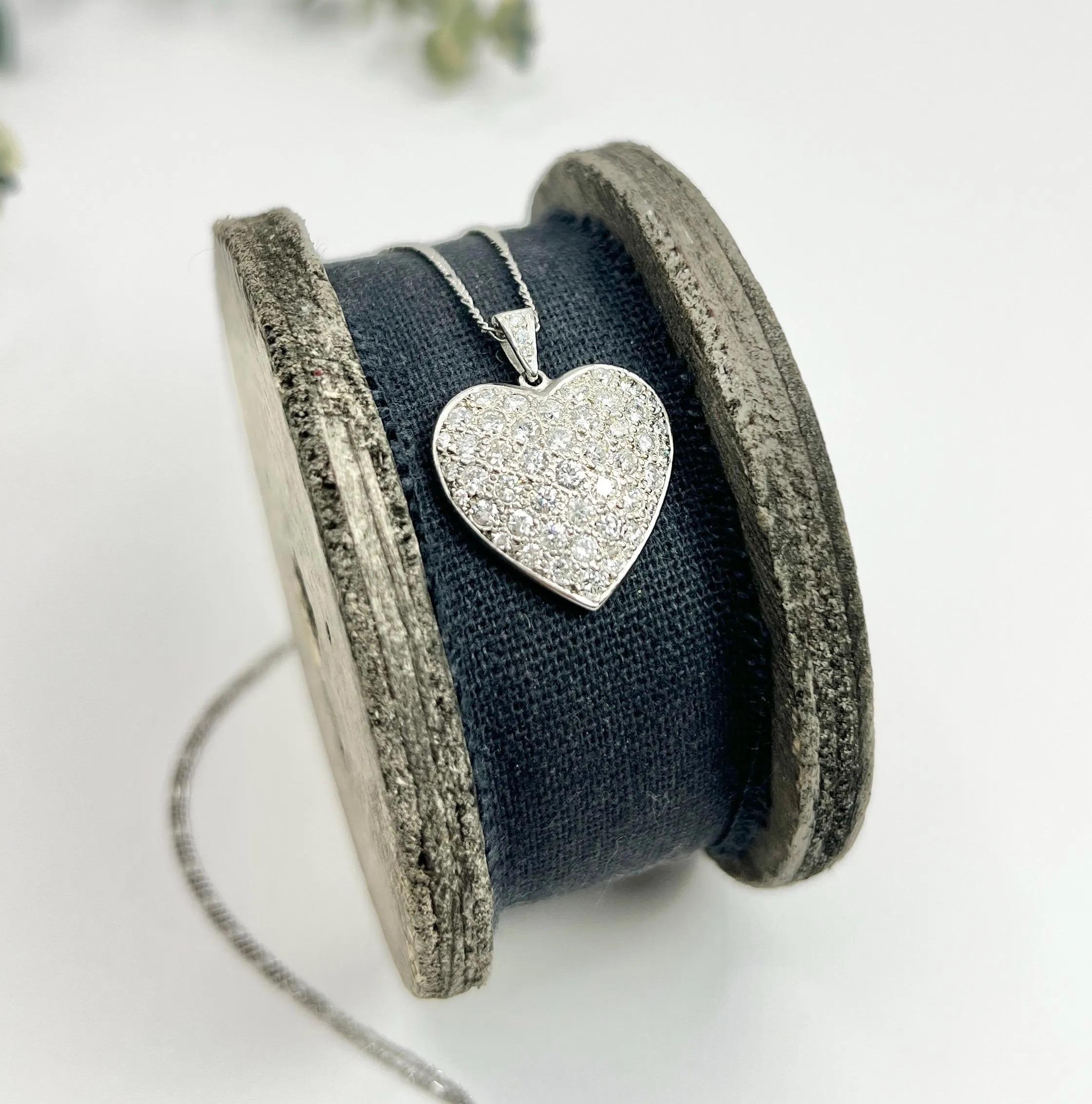 Platinum 2.40 Carat Diamond Pave Heart Pendant For Sale 2