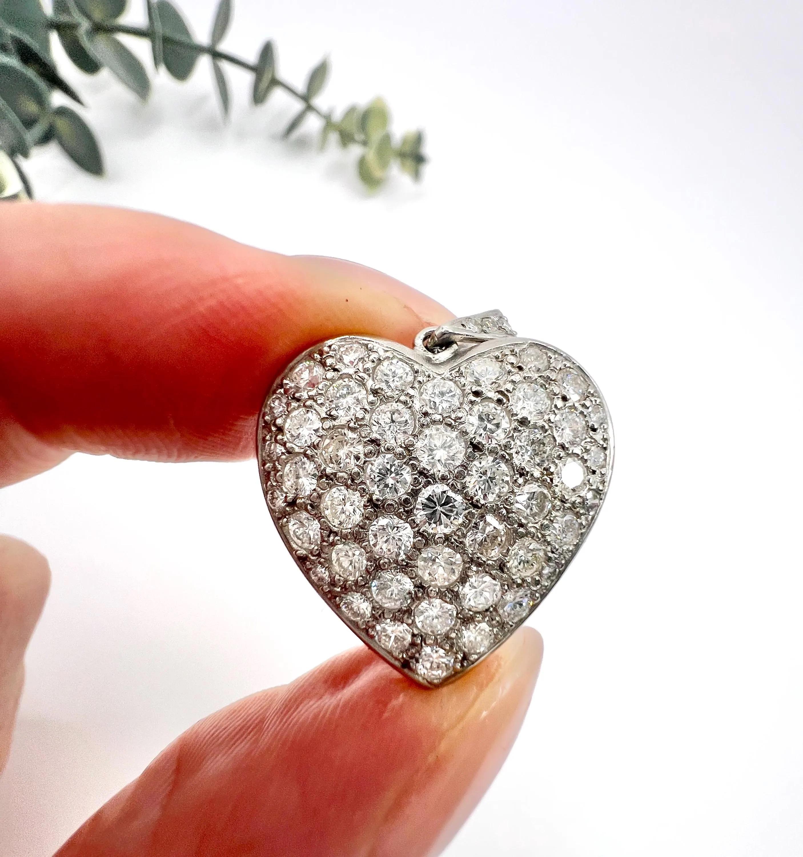 Platinum 2.40 Carat Diamond Pave Heart Pendant For Sale 4