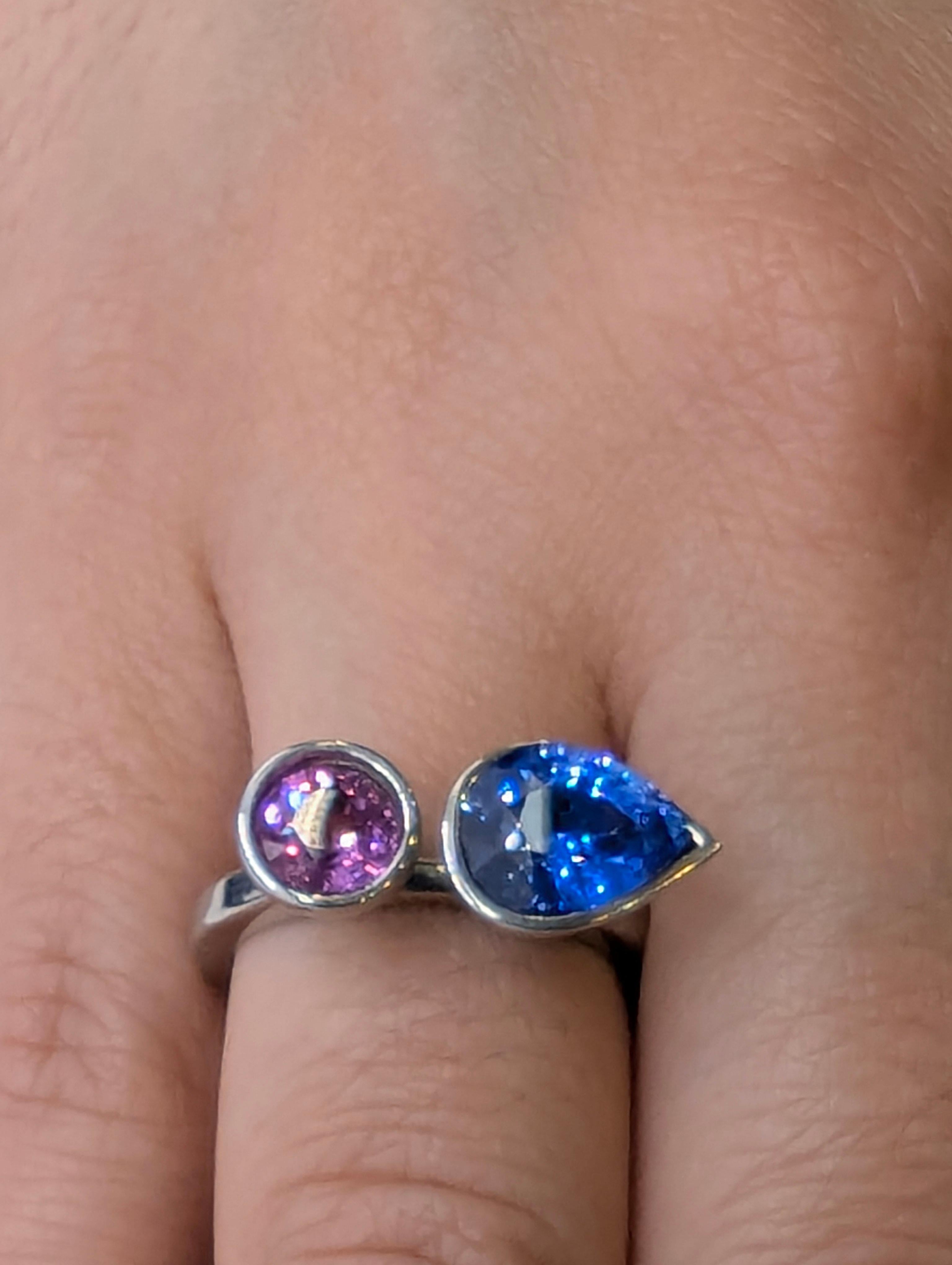 Platinum 2.43 Carat Blue Sapphire 1.08 Carat Lavender Sapphire Ring For Sale 1