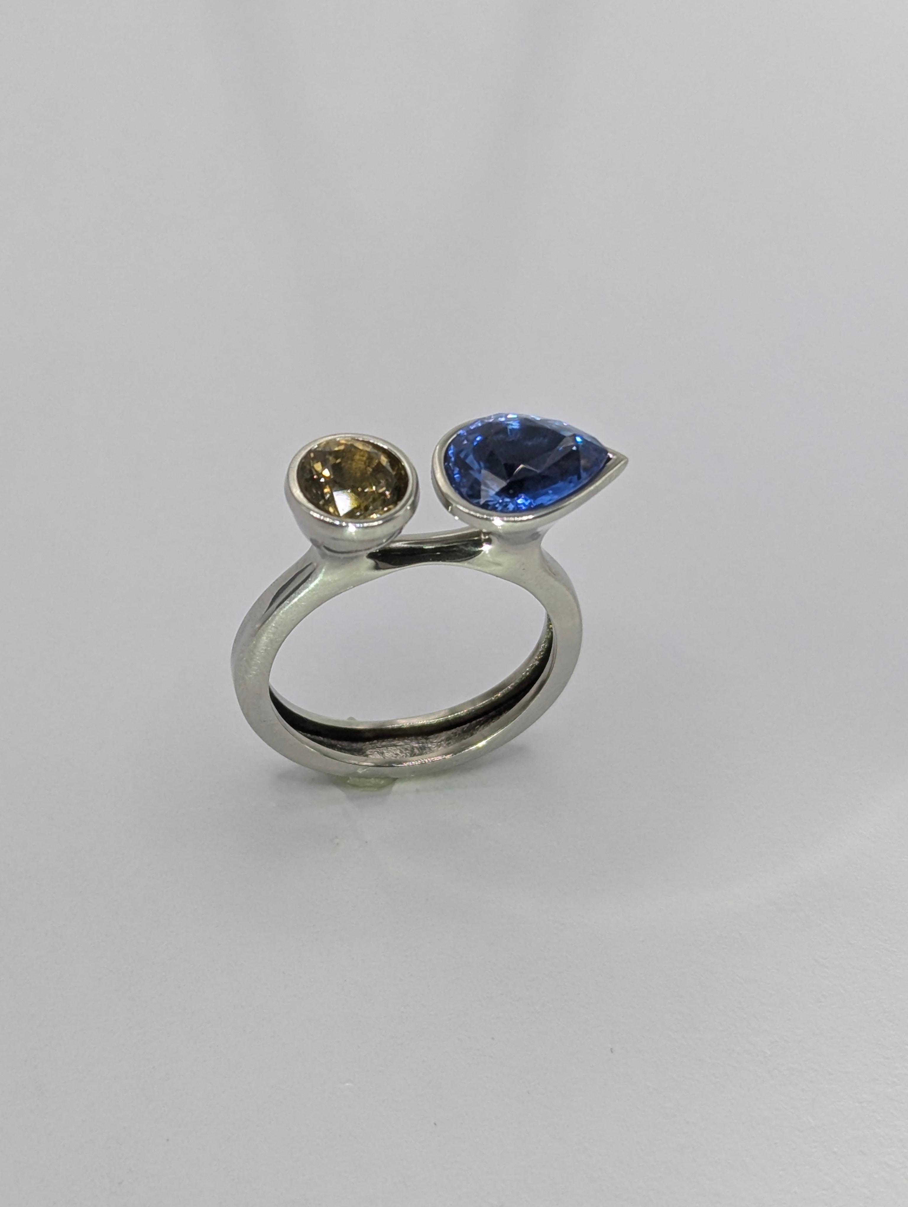 For Sale:  Platinum 2.43 Carat Blue Sapphire and 1.06 Carat Yellow Sapphire Sculpture Ring 6