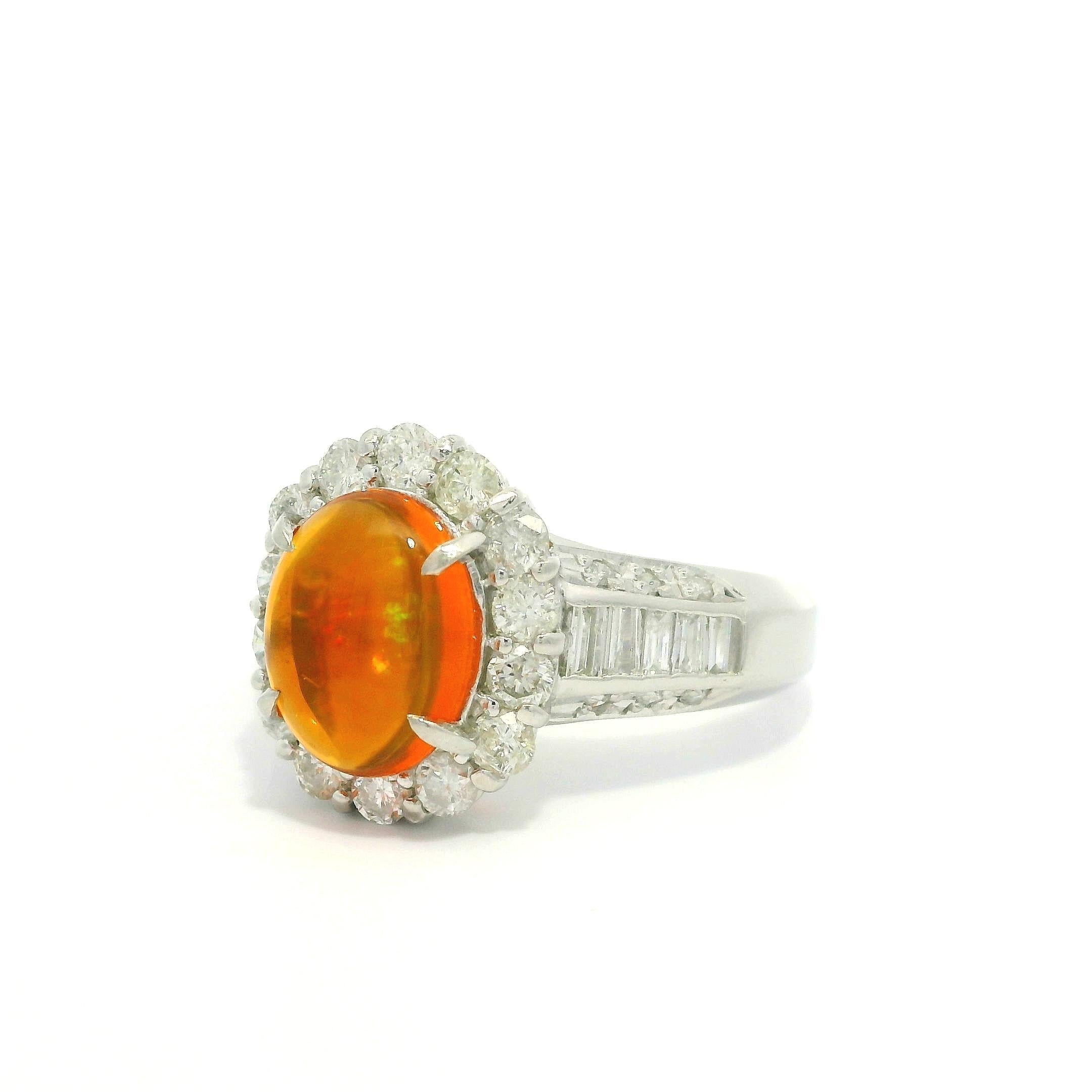 Bague moderne en platine, opale orange ovale Jelly Opal Bageutte et diamant rond 2,48 carats en vente 7
