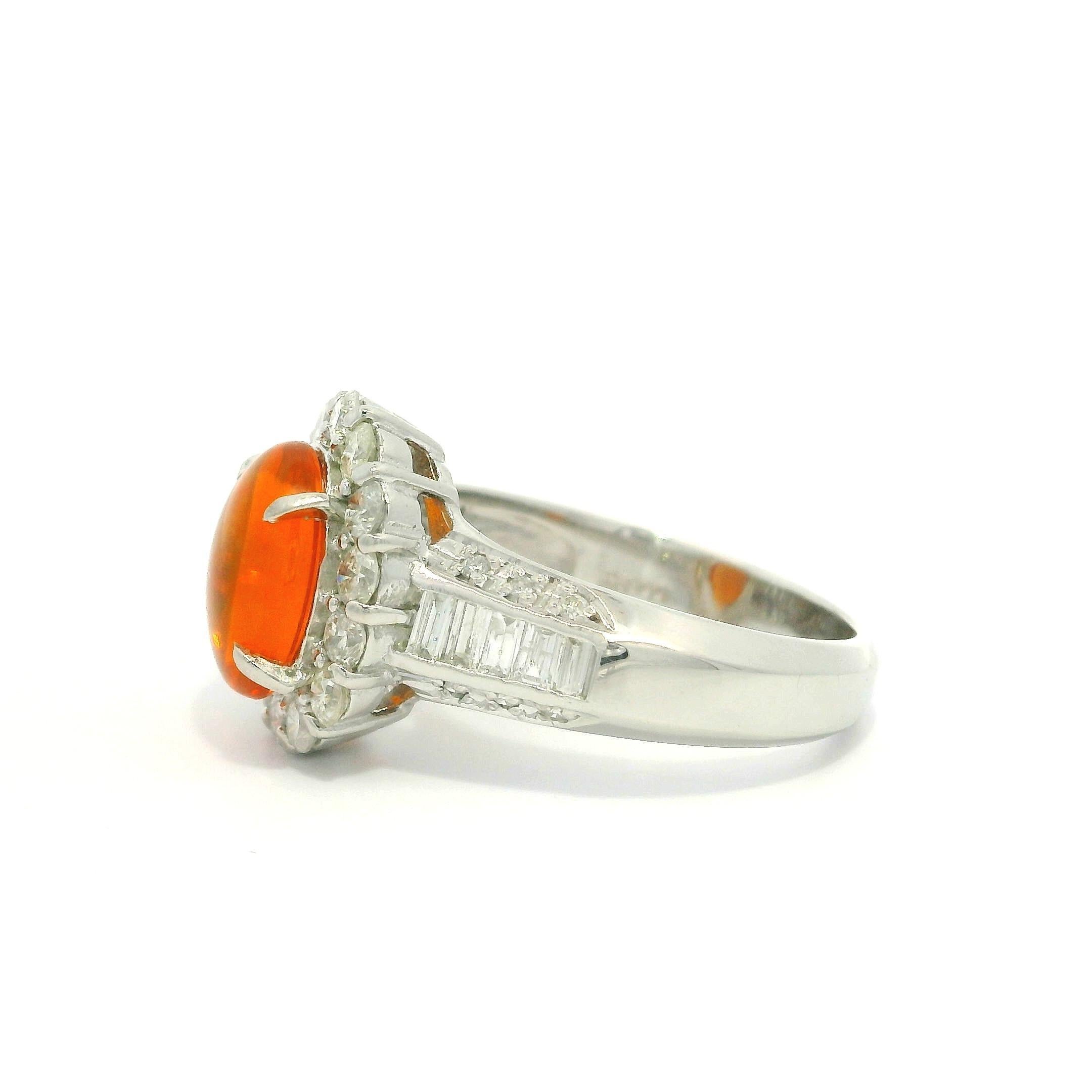 Bague moderne en platine, opale orange ovale Jelly Opal Bageutte et diamant rond 2,48 carats en vente 8