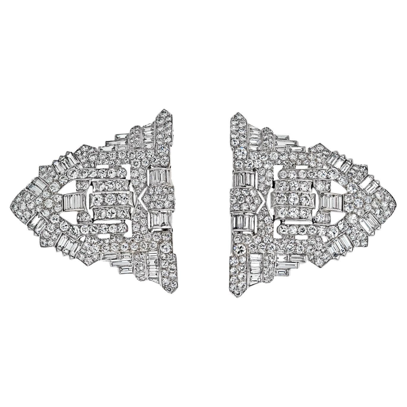 Platinum 25 Carat Art Deco Diamond Double Clip Brooch For Sale