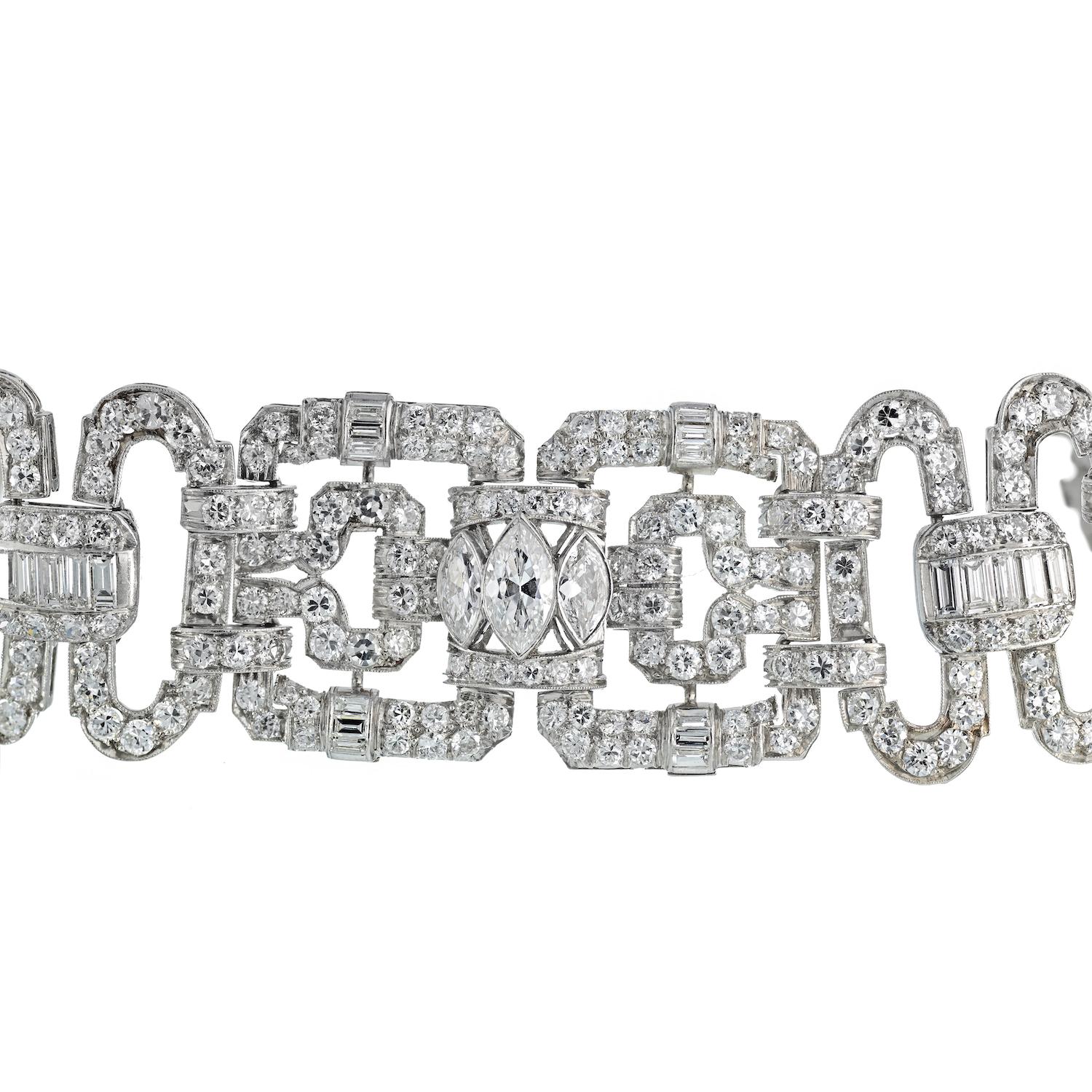 Platinum 28.00cttw Art Deco Diamond Dramatic Wide Link Bracelet In Excellent Condition For Sale In New York, NY