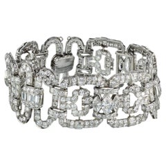 Bracelet à larges maillons Art déco en platine avec diamants 28,00 carats