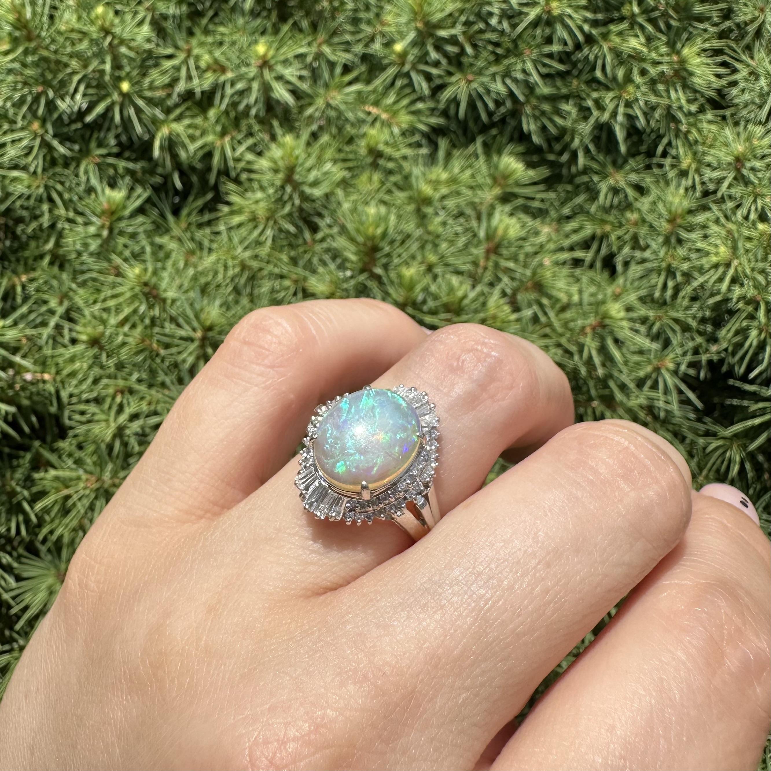 Platin 2,83ctw Oval Cabochon Opal w / Baguette & Runde Diamant Halo Ring im Angebot 11