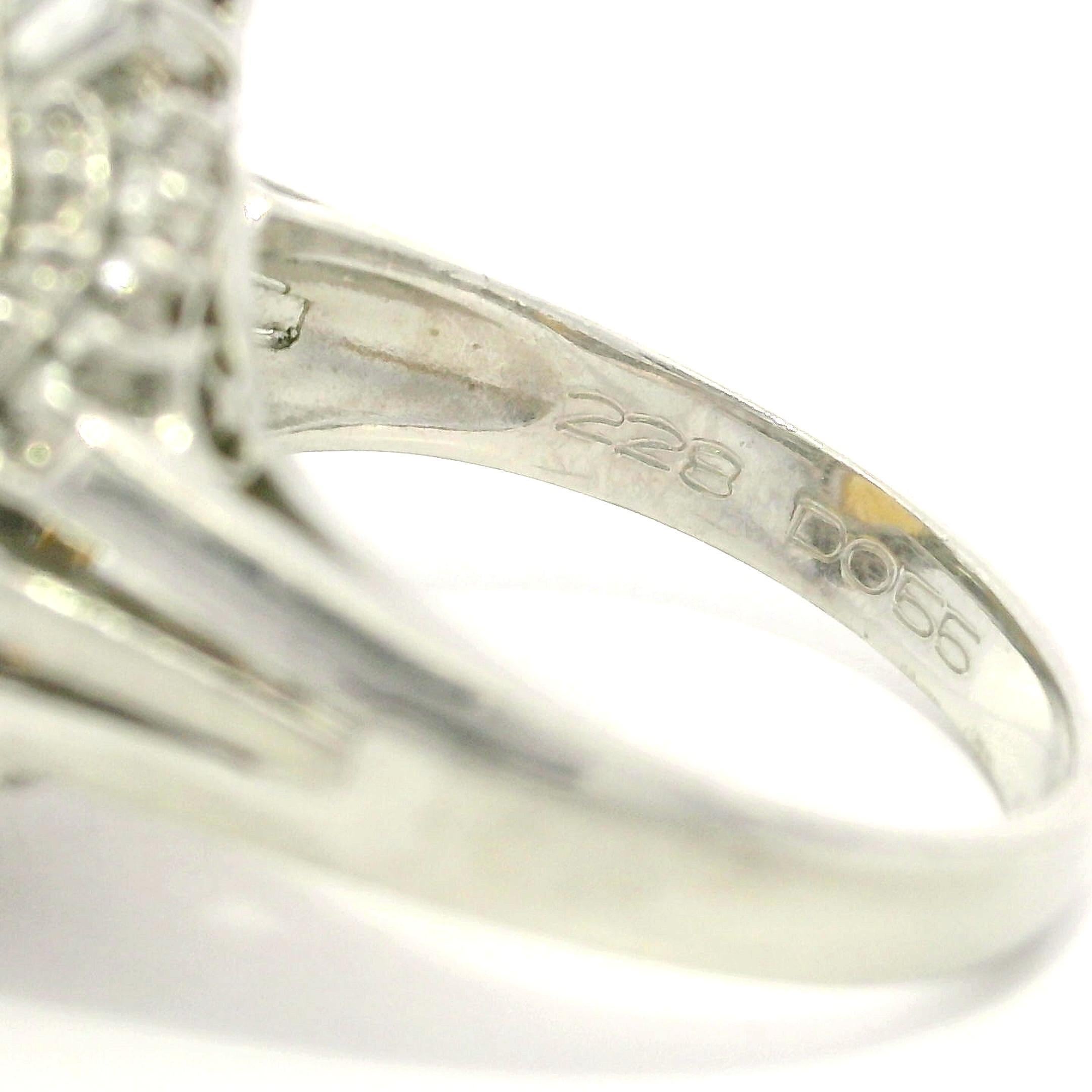 Platin 2,83ctw Oval Cabochon Opal w / Baguette & Runde Diamant Halo Ring im Angebot 3