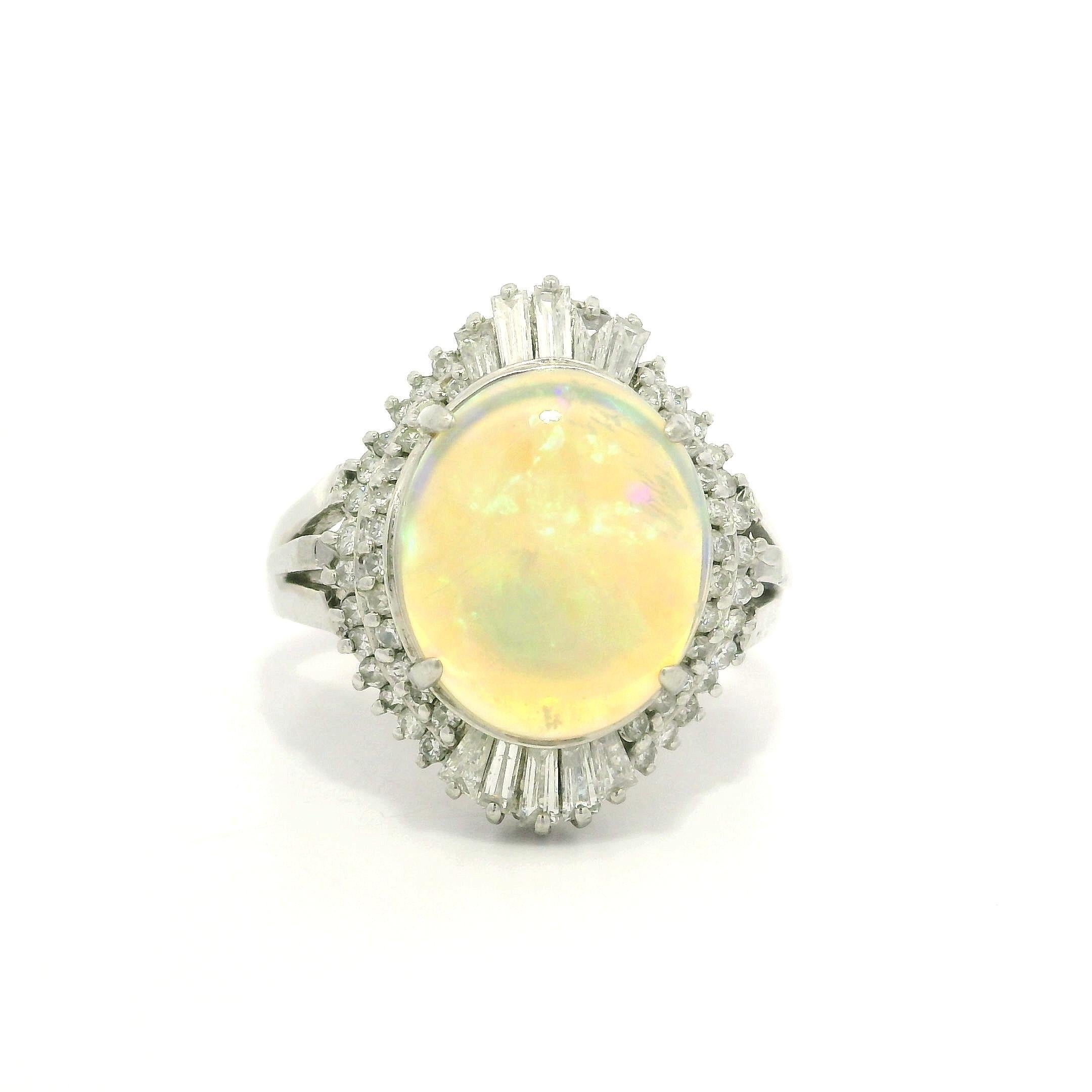 Platin 2,83ctw Oval Cabochon Opal w / Baguette & Runde Diamant Halo Ring