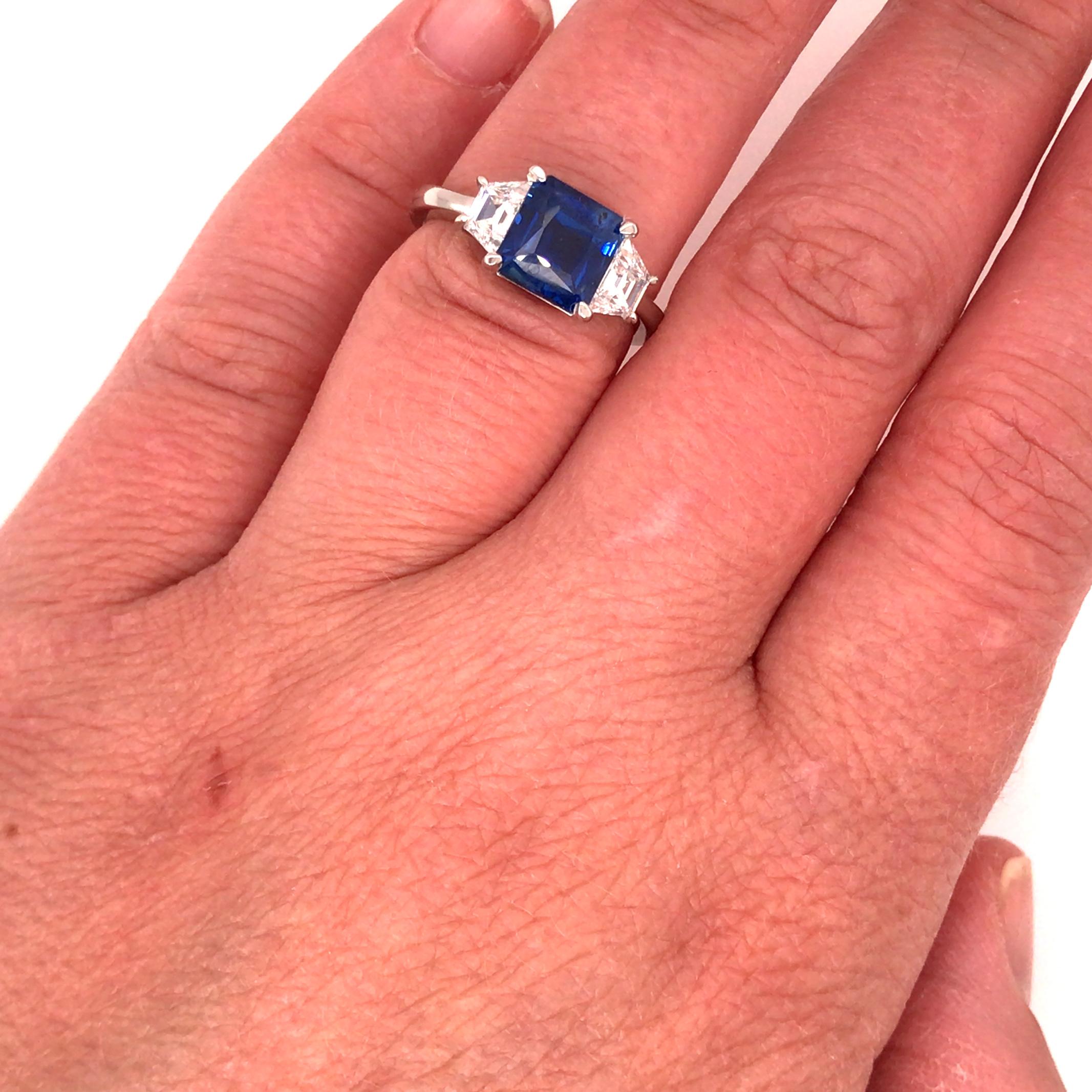 Platinum 2.92 Carat GIA Sapphire and Diamond Three Stone Ring For Sale 1