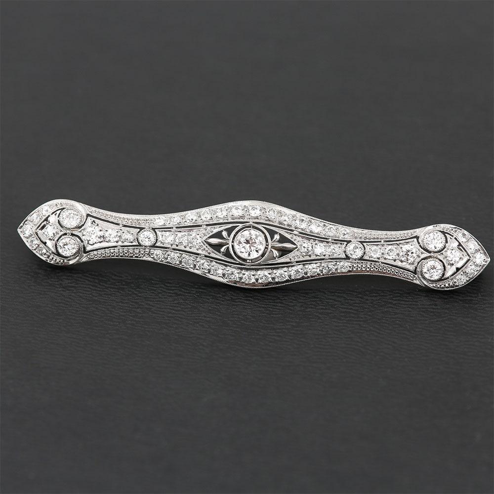 Platinum 2 Carat Diamond Propeller Brooch, Early 20th Century In Good Condition In Lancashire, Oldham