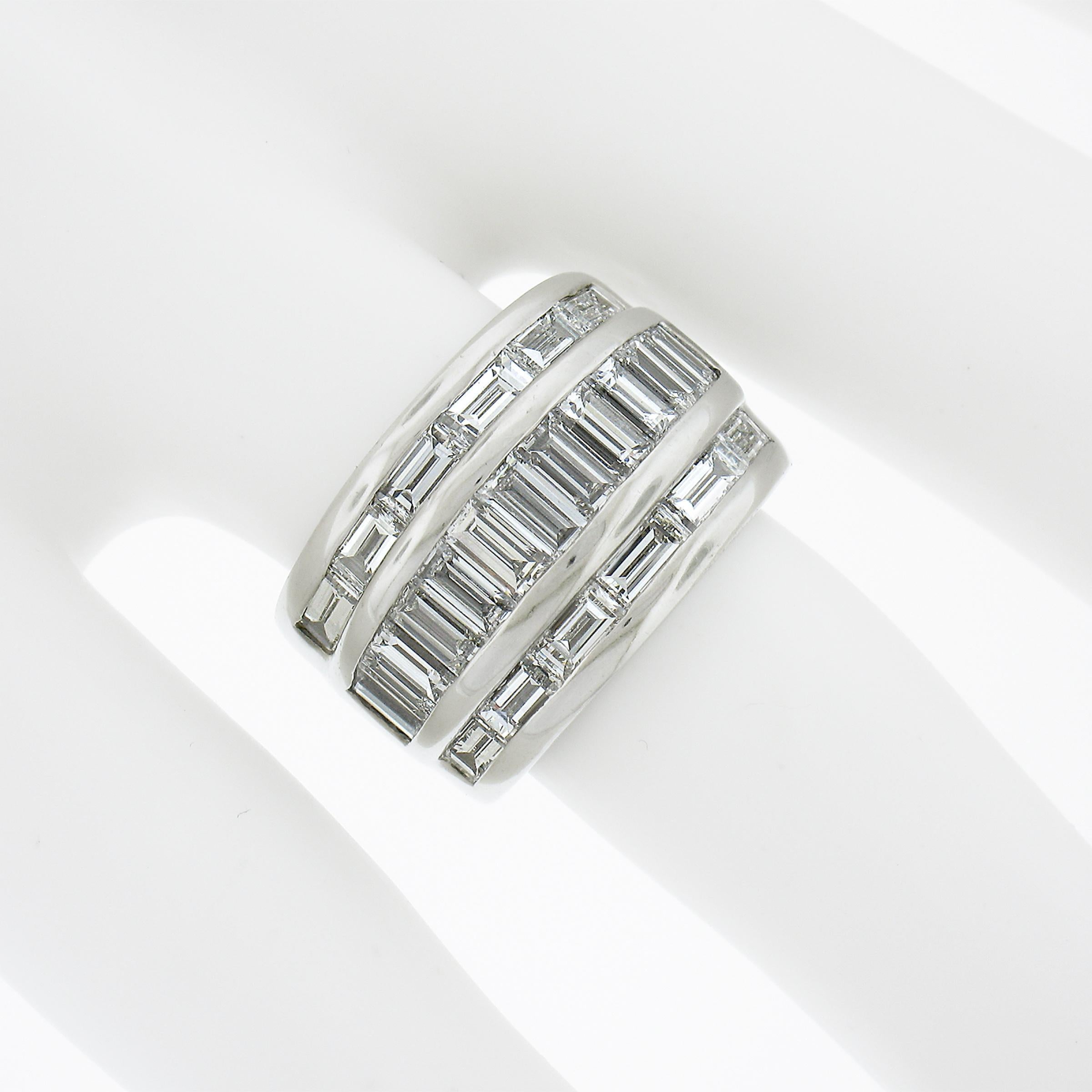 Anello in platino a 3 file di 4ctw con canale e diamante baguette incastonato, largo 13,2 mm In condizioni ottime in vendita a Montclair, NJ