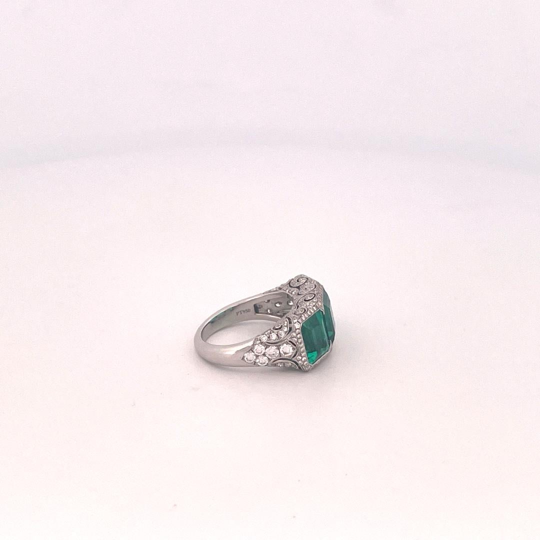 Platinum 3 Stone Colombian Emerald & Diamond Ring In Excellent Condition For Sale In Dallas, TX