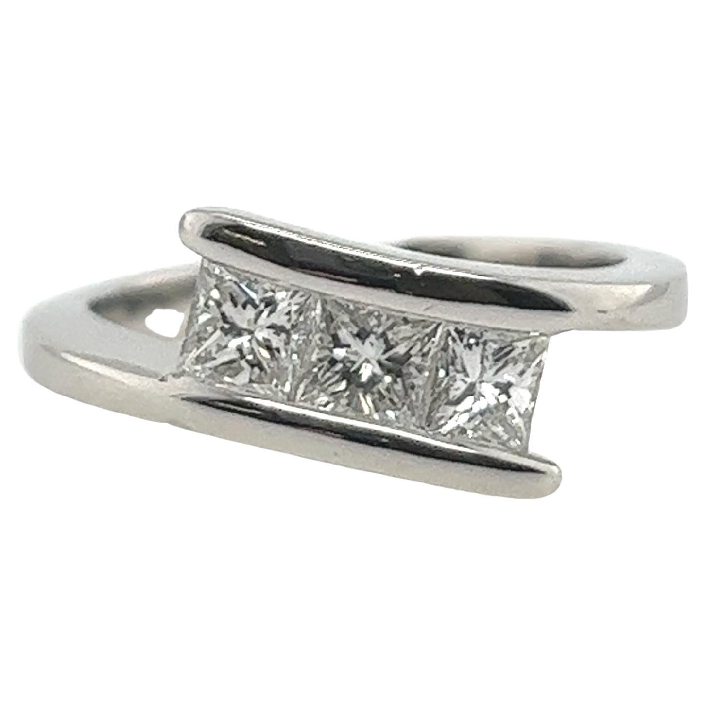 Platinum 3-Stone Diamond Ring set with 0.80ct Princess Cut G/H/VS natural Diamnd For Sale
