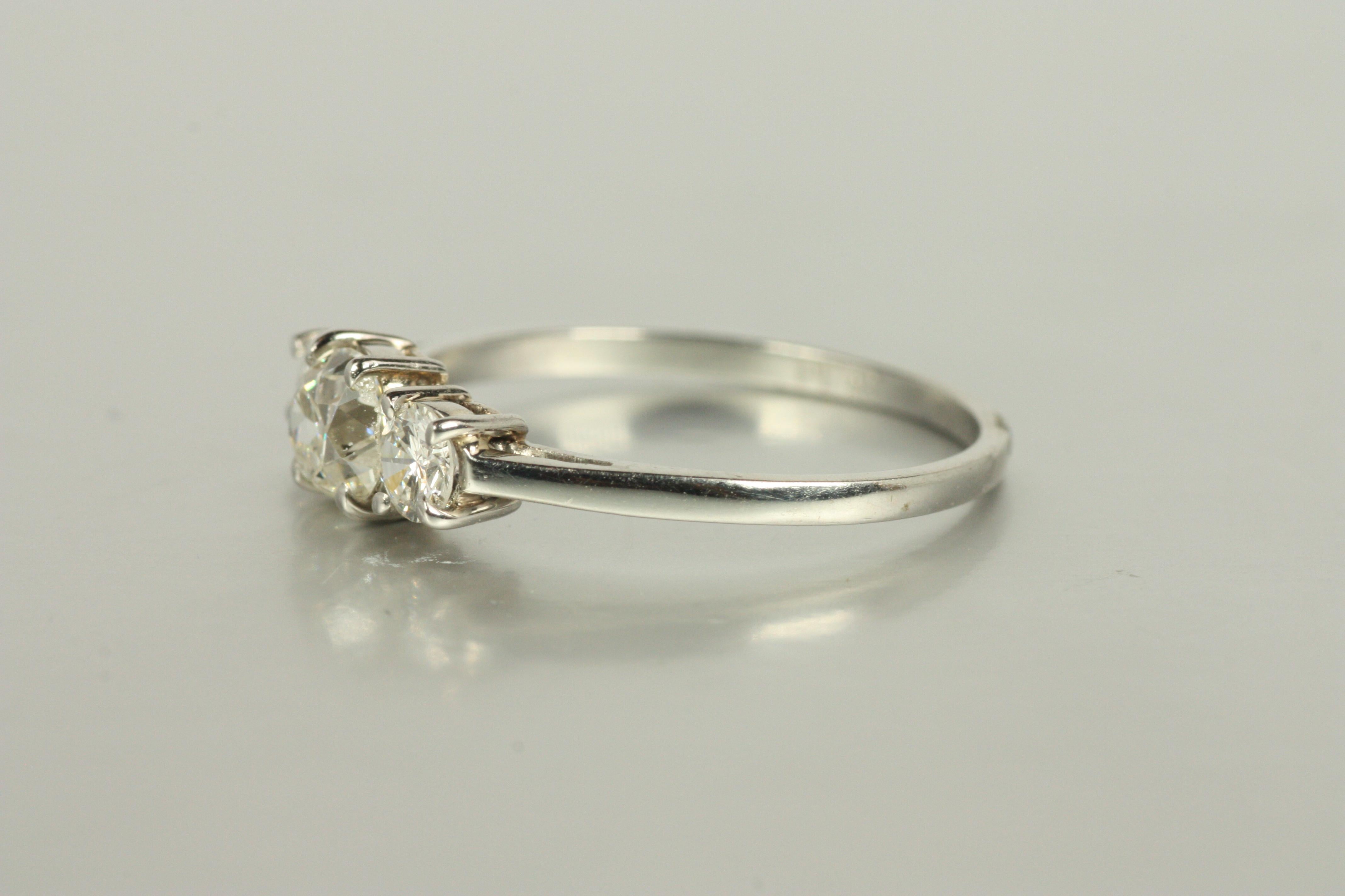 Platinum 3-Stone Engagement Ring – 0.78ct Old Mine & Round Diamonds in Platinum In Good Condition For Sale In Santa Monica, CA