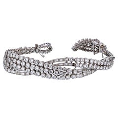 Bracelet vintage à pompon en platine avec diamants taille ronde et baguette de 30 carats