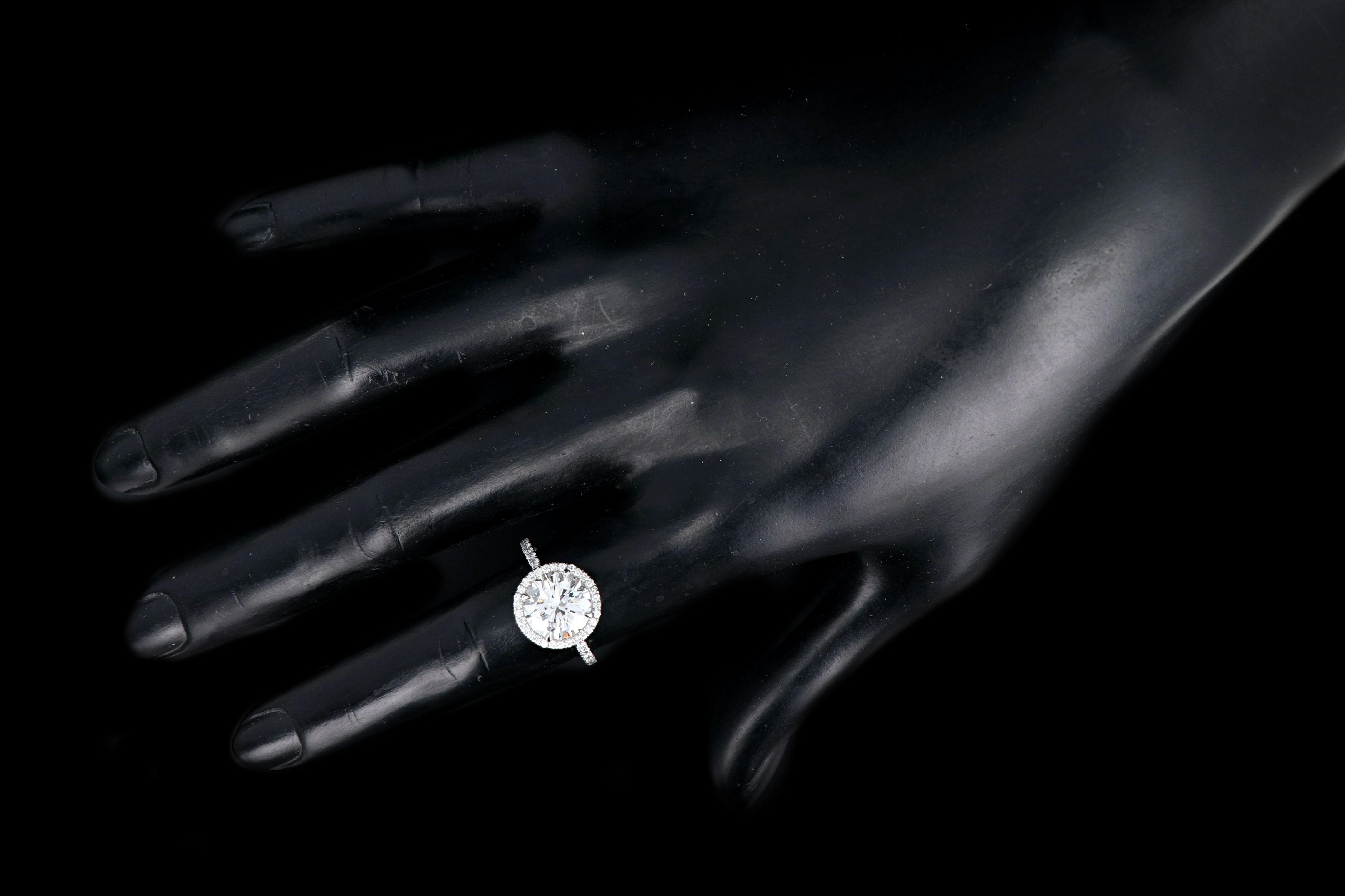 Platinum 3.01 Carat Round Brilliant Cut Diamond Halo Engagement Ring 2