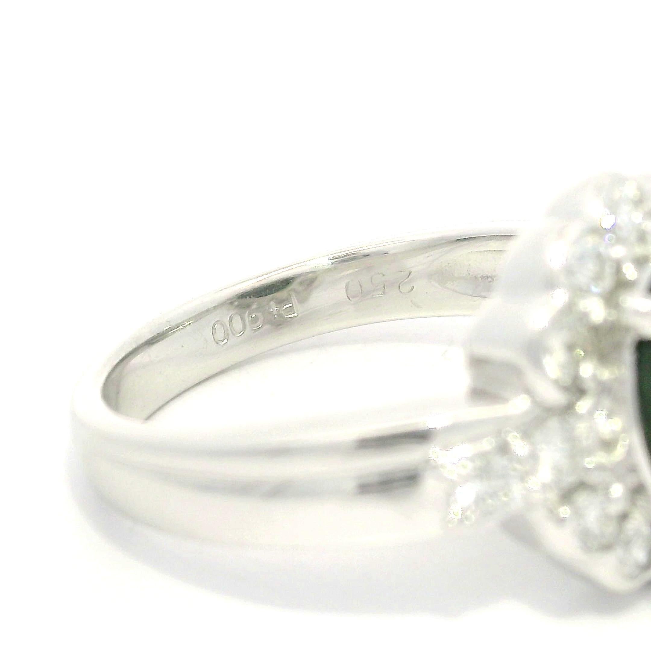 Platinum 3.07ctw Cabochon Sharp Greenish Cat's Eye w/ Diamond Halo Ring For Sale 7