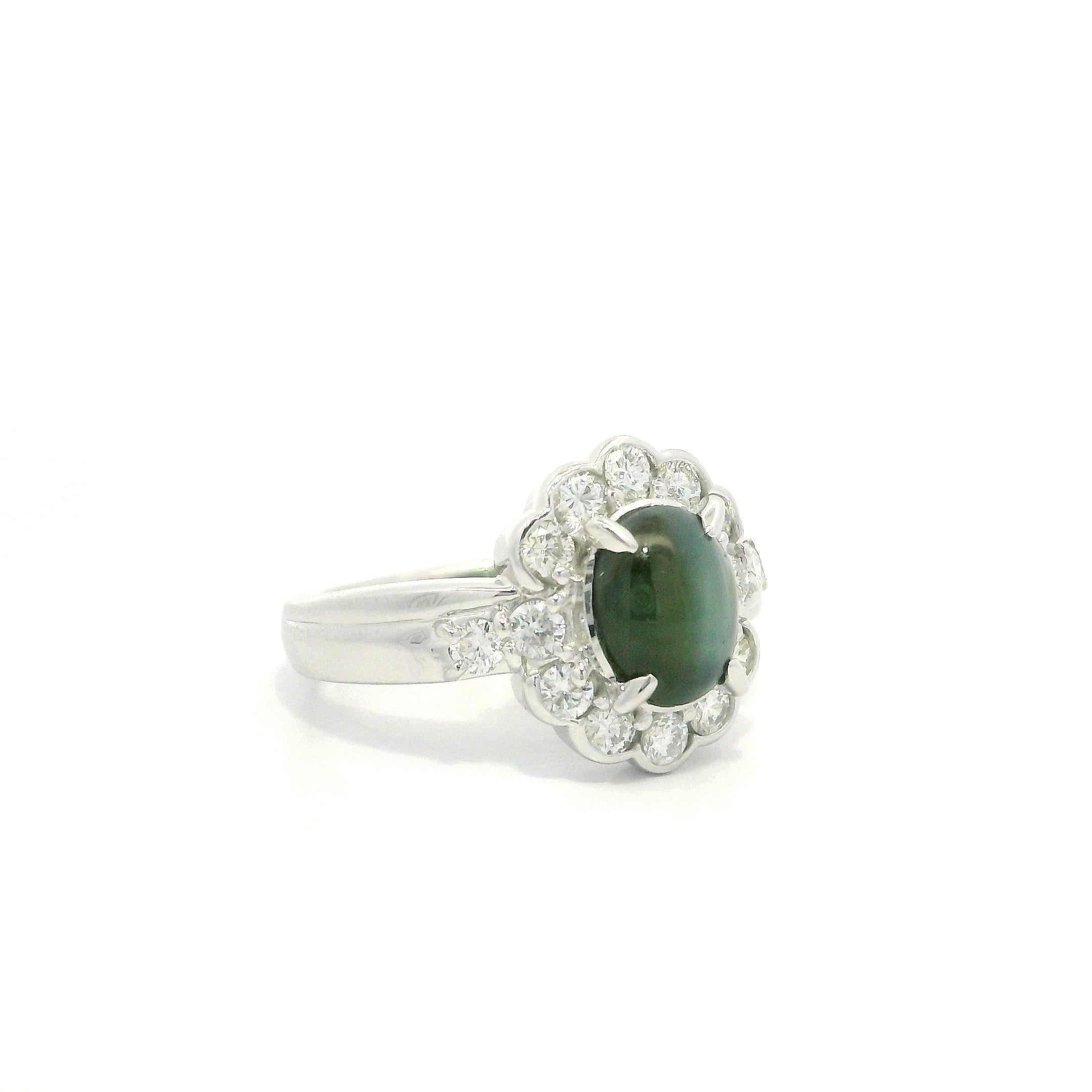 Platinum 3.07ctw Cabochon Sharp Greenish Cat's Eye w/ Diamond Halo Ring For Sale 10