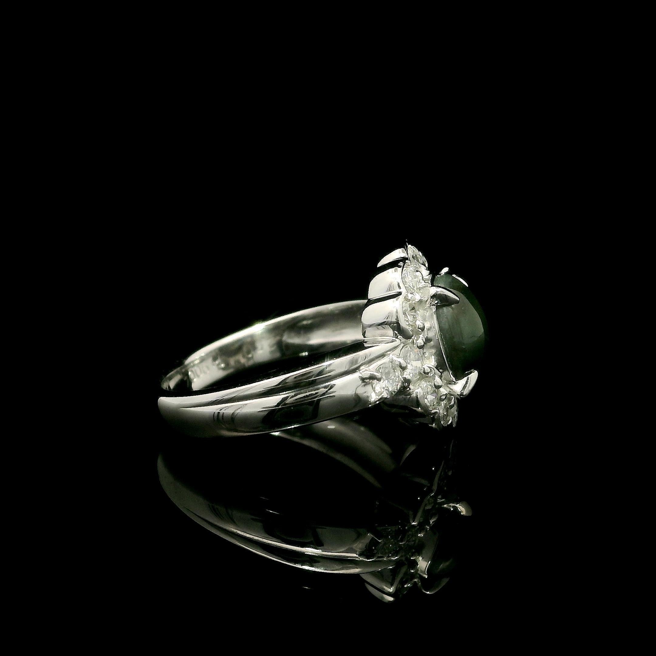 Women's Platinum 3.07ctw Cabochon Sharp Greenish Cat's Eye w/ Diamond Halo Ring For Sale