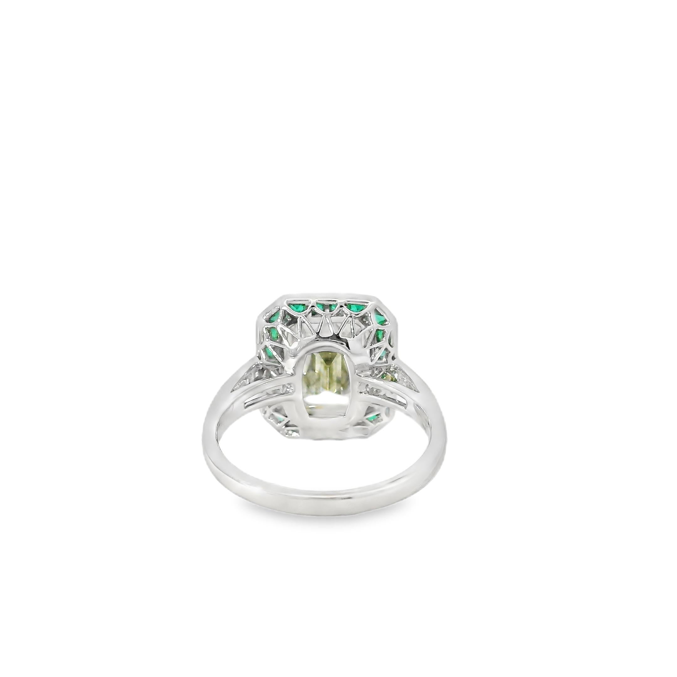 Platinum 3.15ct Diamond and Emerald Ring in vendita 7