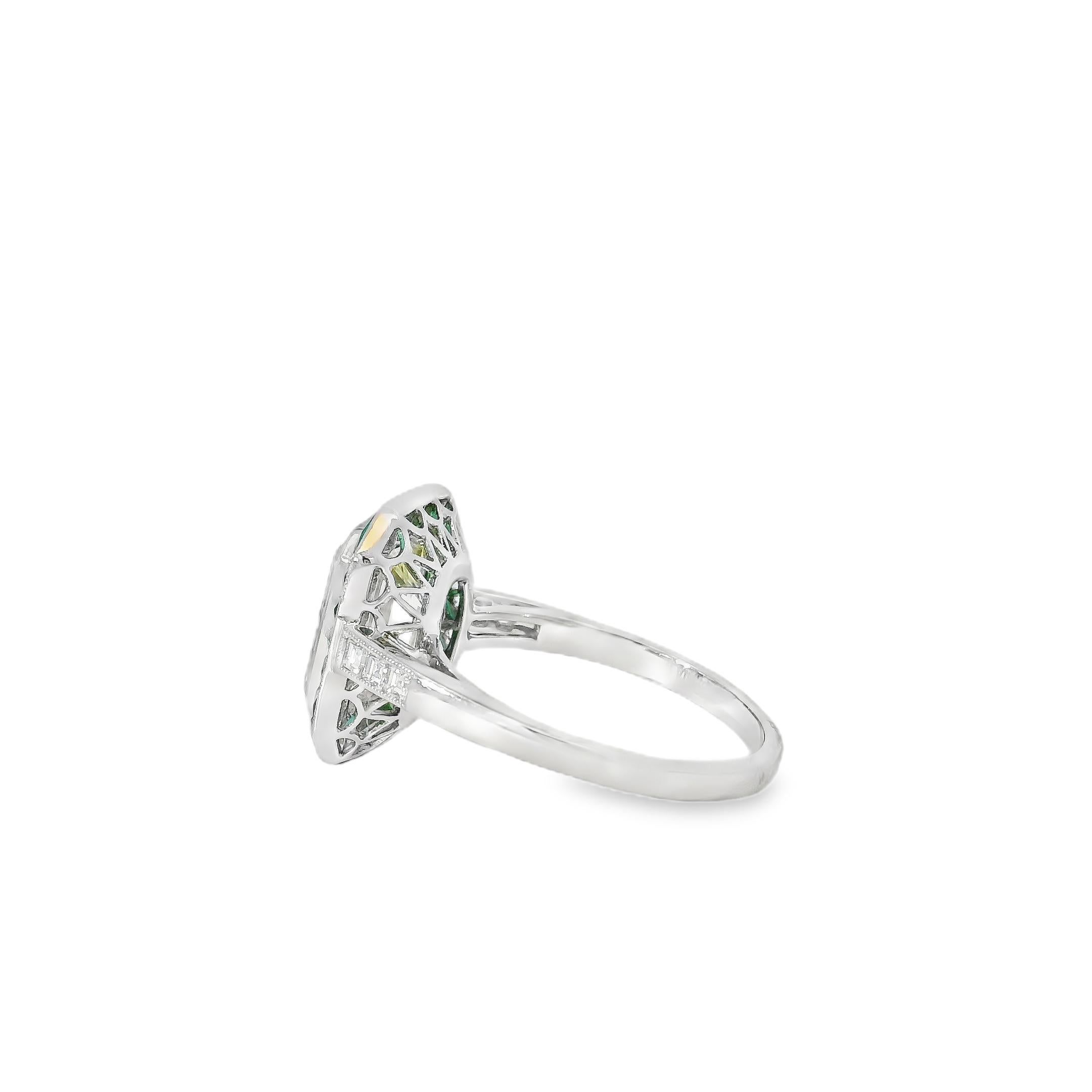 Platinum 3.15ct Diamond and Emerald Ring in vendita 2
