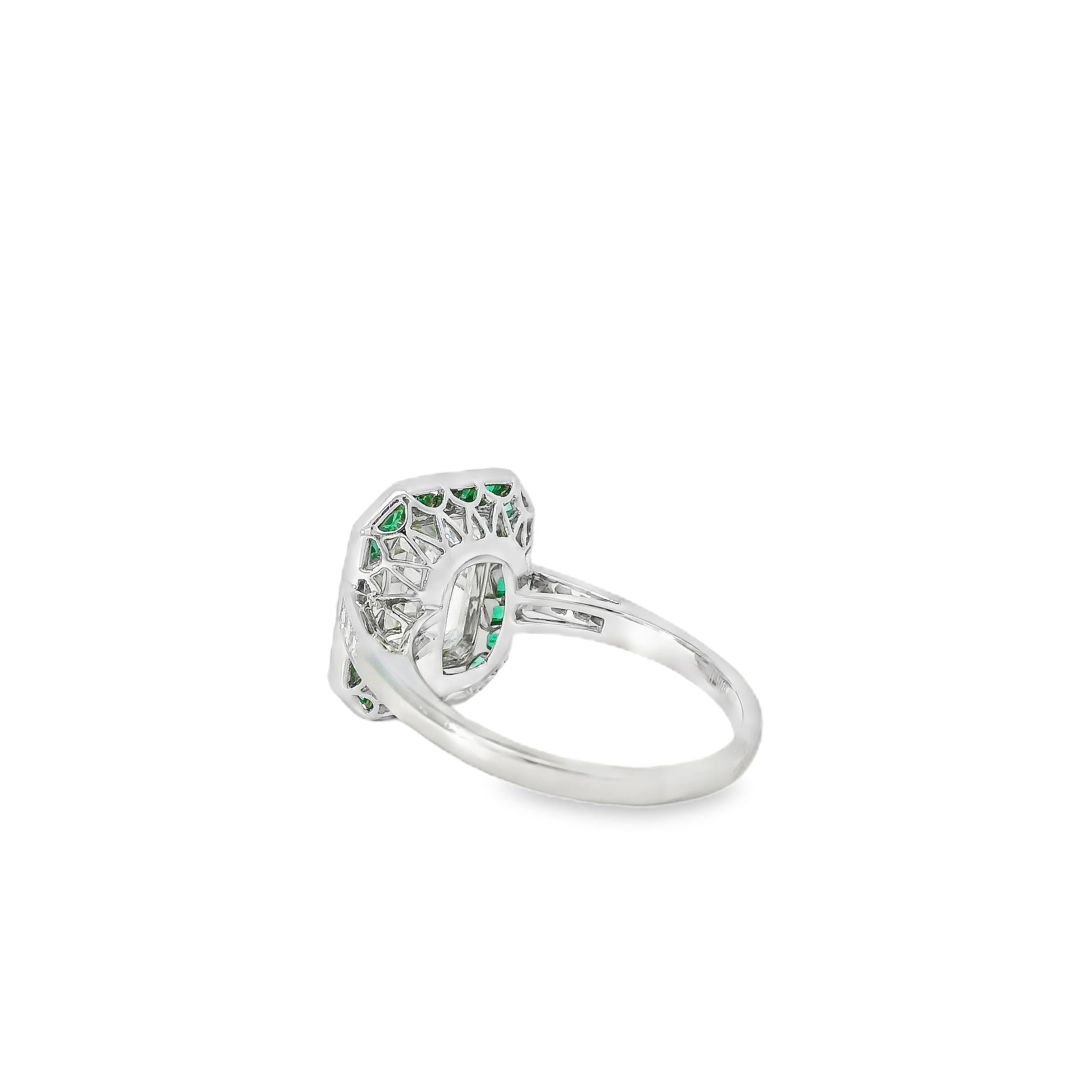 Platinum 3.15ct Diamond and Emerald Ring in vendita 4