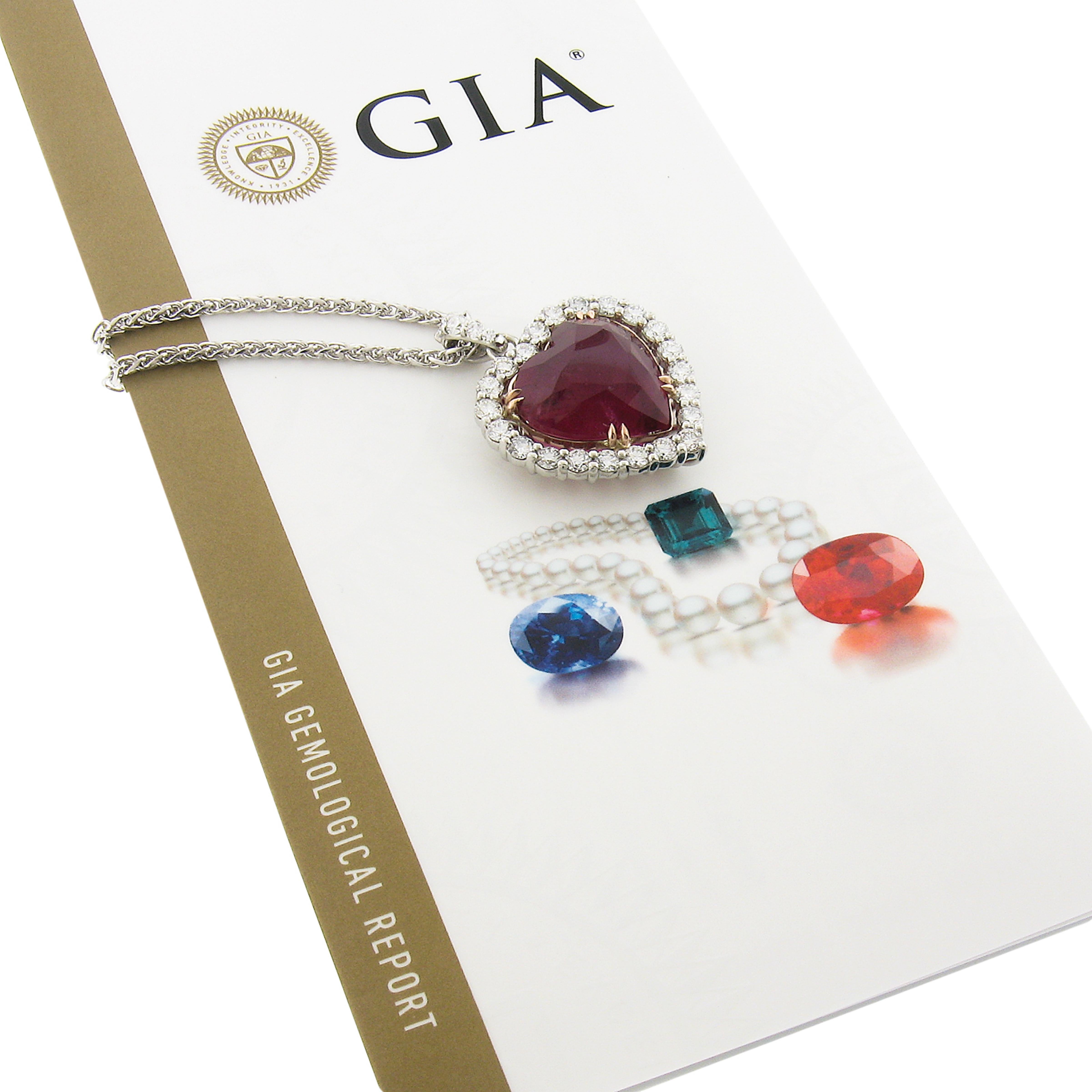 Taille cœur Collier grand cœur en platine avec tourmaline rubellite et diamants de 31,66 carats certifiés GIA en vente
