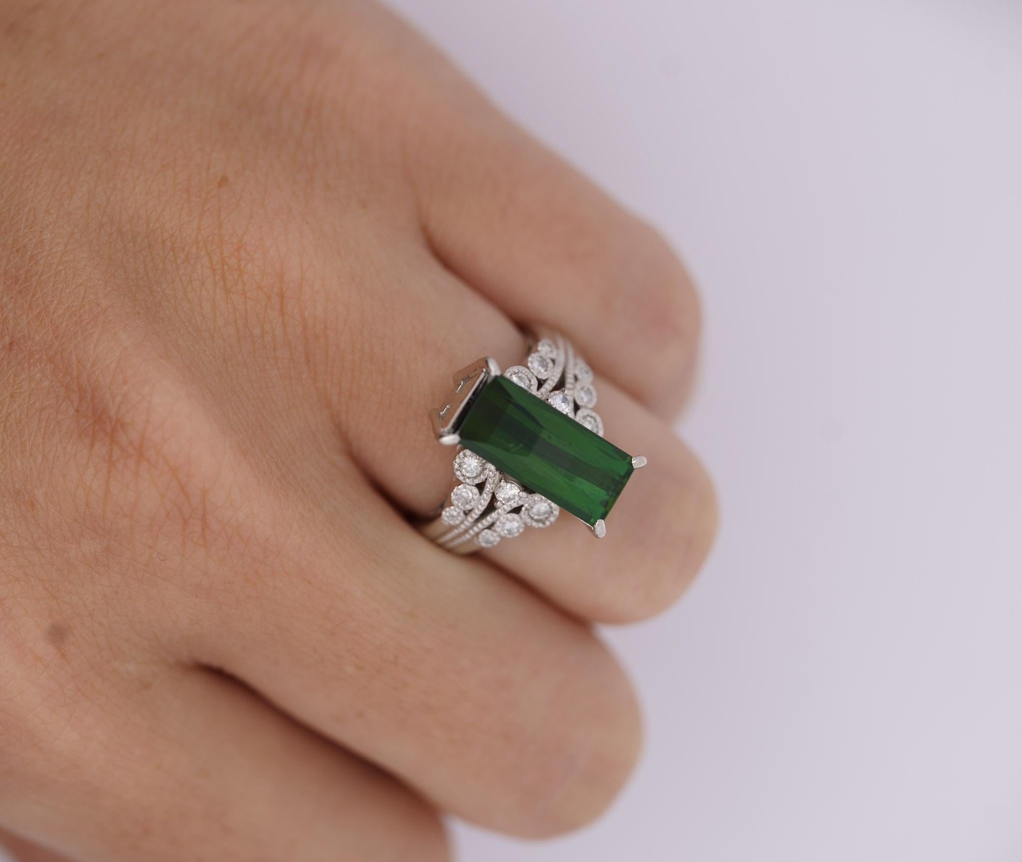 Platinum 3.19 Carat Indicolite Tourmaline & Diamond Vintage Filigree Ring Size 6 For Sale 2
