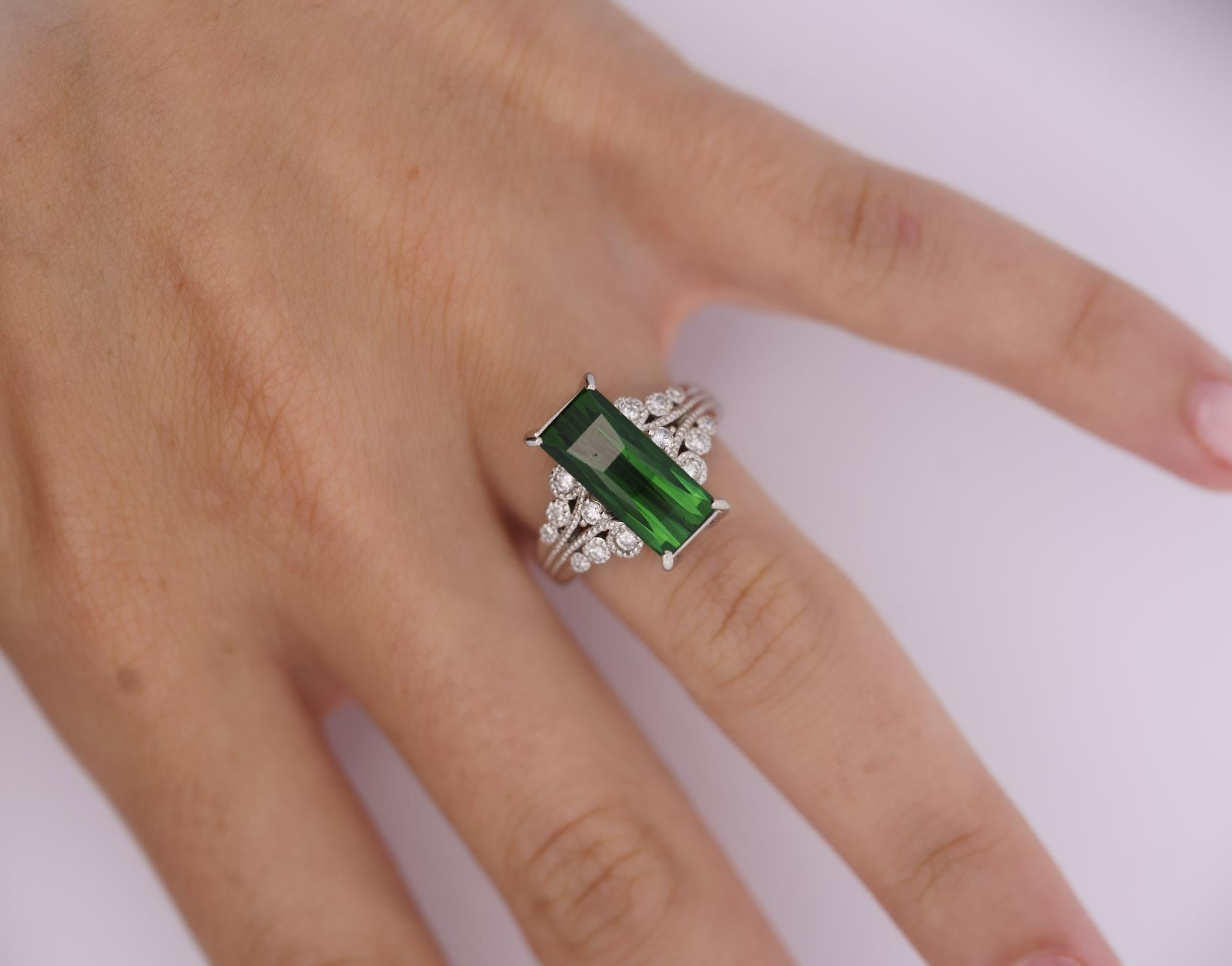 Platinum 3.19 Carat Indicolite Tourmaline & Diamond Vintage Filigree Ring Size 6 For Sale 3