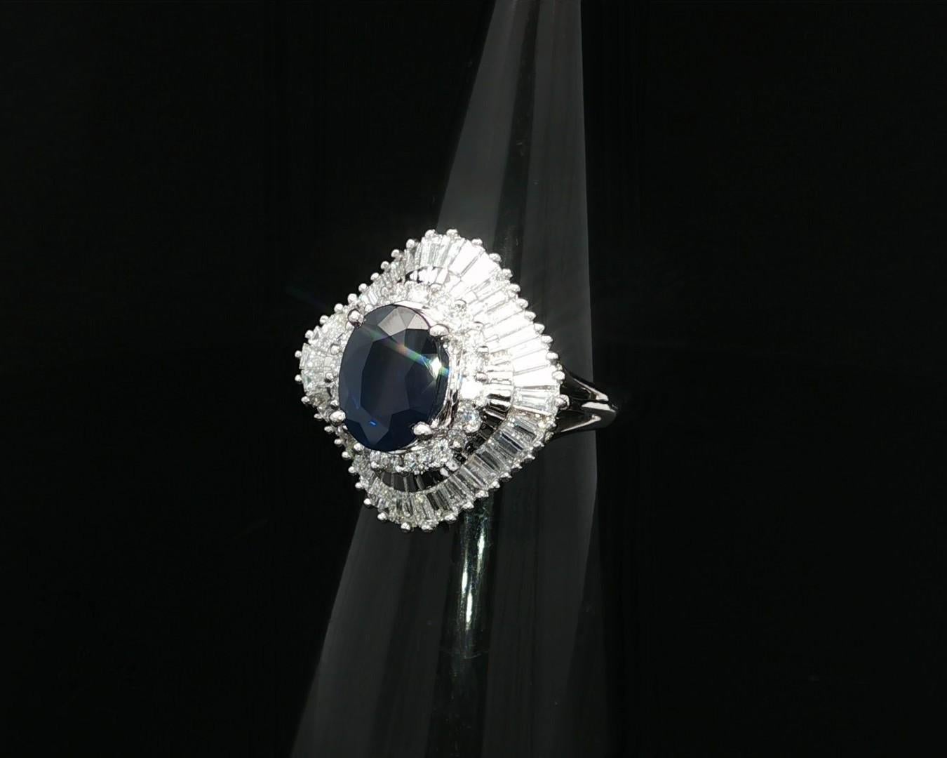 Bague ballerine en platine 3.21ctw Large Deep Blue Oval Sapphire Diamond Ballerina Statement Ring en vente 2