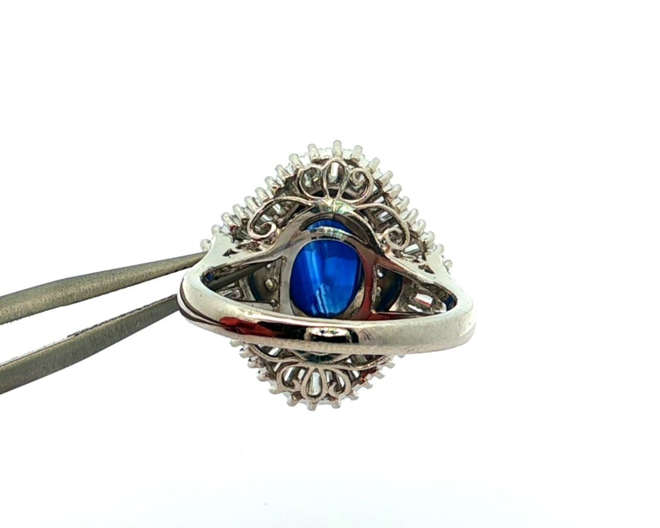 Bague ballerine en platine 3.21ctw Large Deep Blue Oval Sapphire Diamond Ballerina Statement Ring en vente 4