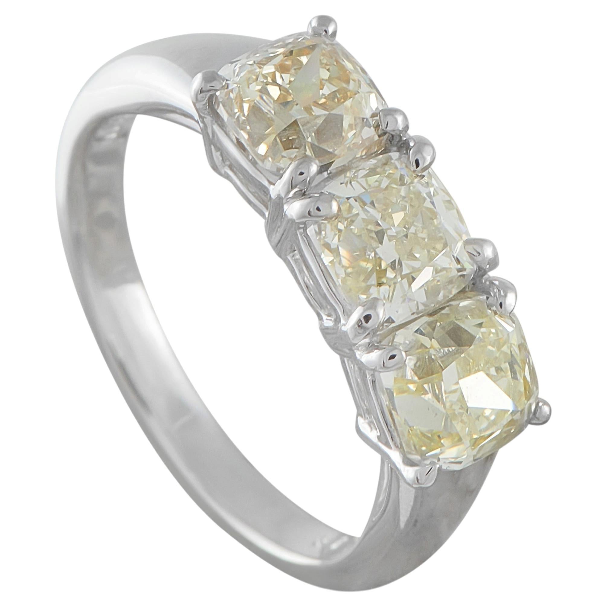 Platinum 3.26ct Diamond Ring MF03-052126 For Sale