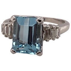 Platinum 3.28 Carat Aquamarine Ring with Diamonds