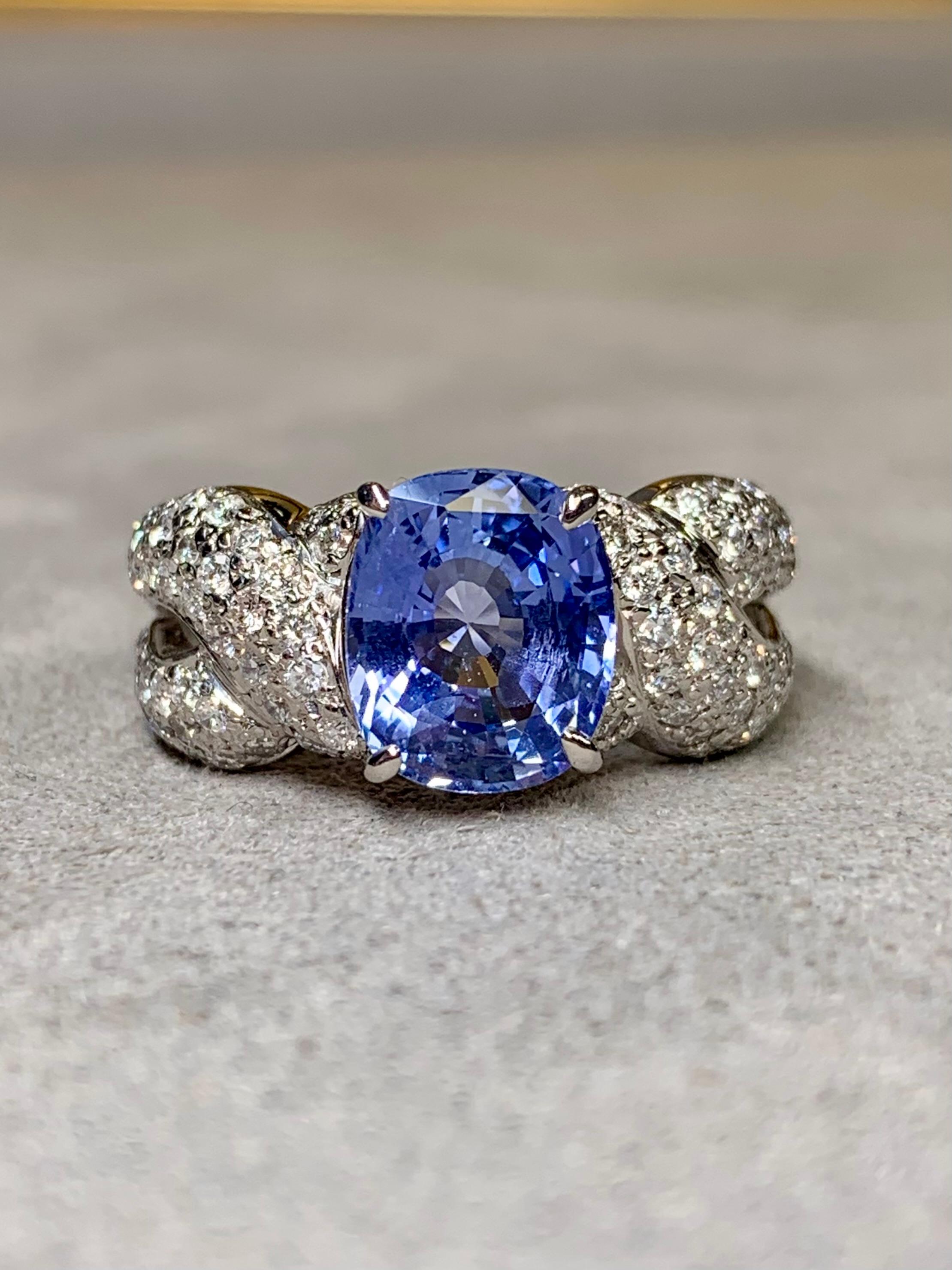 Anello in platino con zaffiro di Ceylon non riscaldato e diamante da 3,35 carati con rapporto GIA In condizioni ottime in vendita a Winter Springs, FL