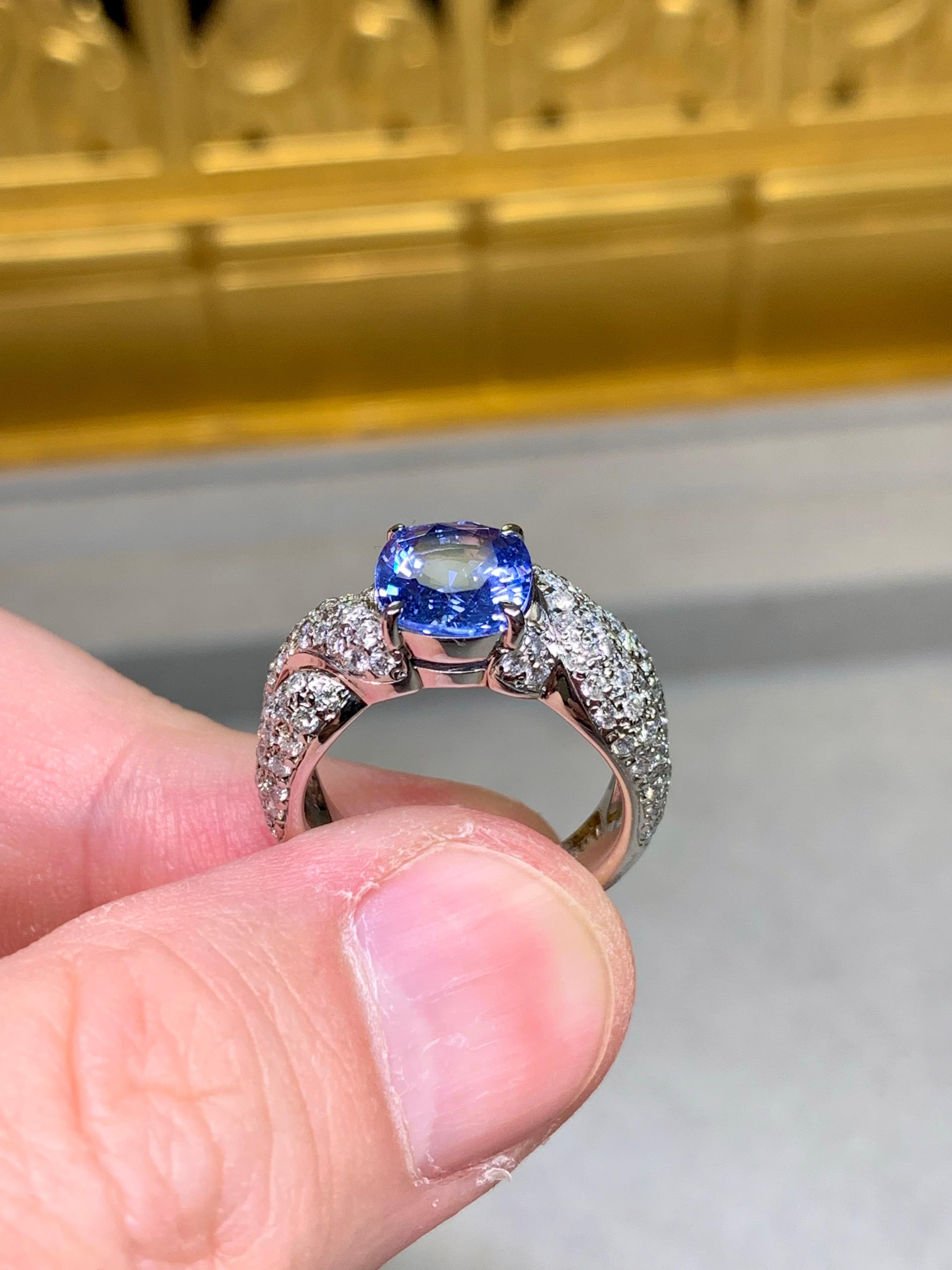 Anello in platino con zaffiro di Ceylon non riscaldato e diamante da 3,35 carati con rapporto GIA in vendita 1