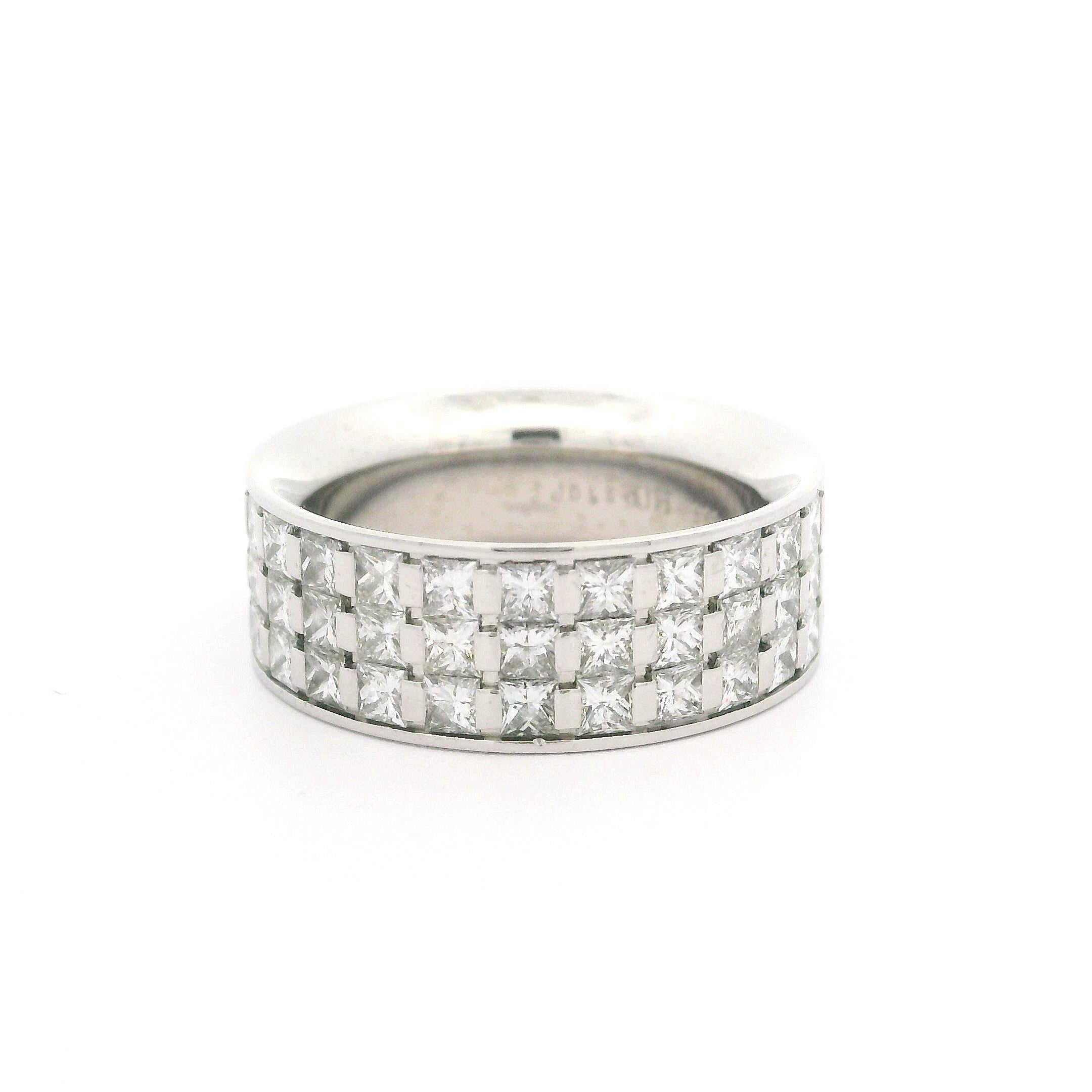 --Stone(s):--
(75) Natural Genuine Diamonds - Square Princess Cut - Channel Bar Set - G/H Color - VVS2-VS2 Clarity
Total Carat Weight: 3.43 (exact)

Material: Solid Platinum .900+
Weight: 11.51 Grams
Ring Size: 5.5 (Fitted on a finger. We can NOT