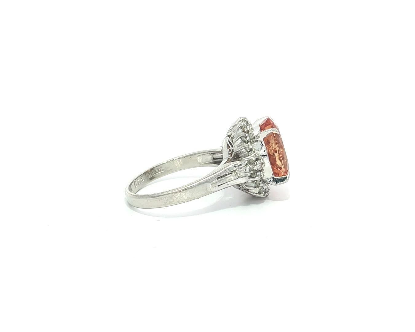 Anillo de Platino con Halo de Diamantes y Topacio Naranja Dorado de 3,46 ctw en venta 4