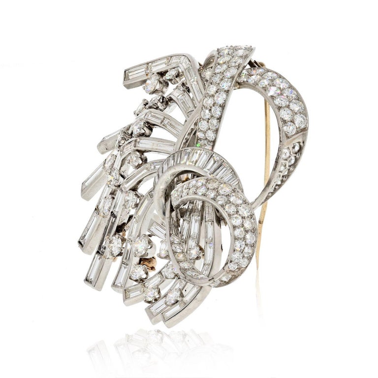 Platinum 35 Carats Diamond Spray 1950's Brooch In Excellent Condition For Sale In New York, NY