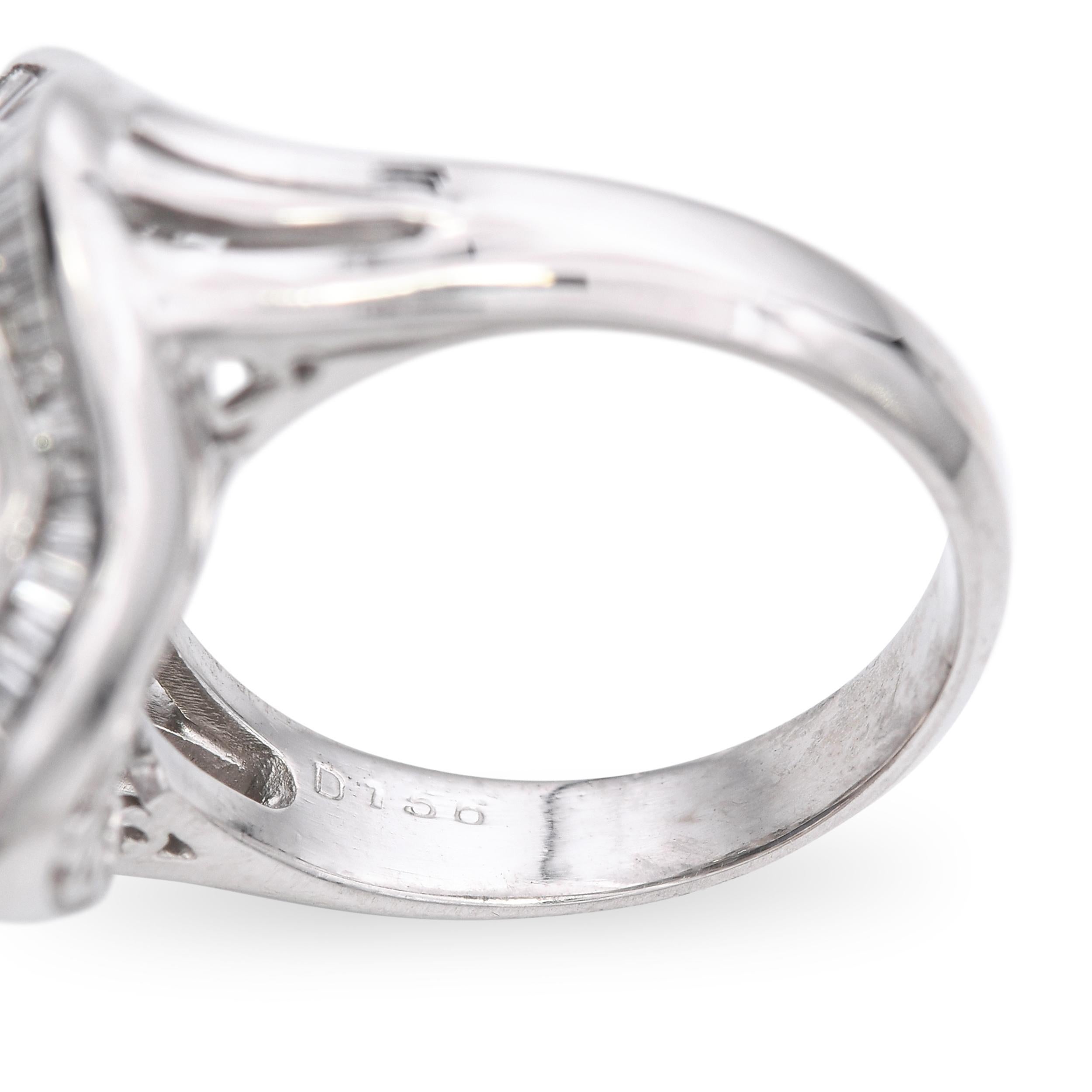 Zaffiro a stella in platino da 3,50 carati e diamante Baguette Halo in vendita 3