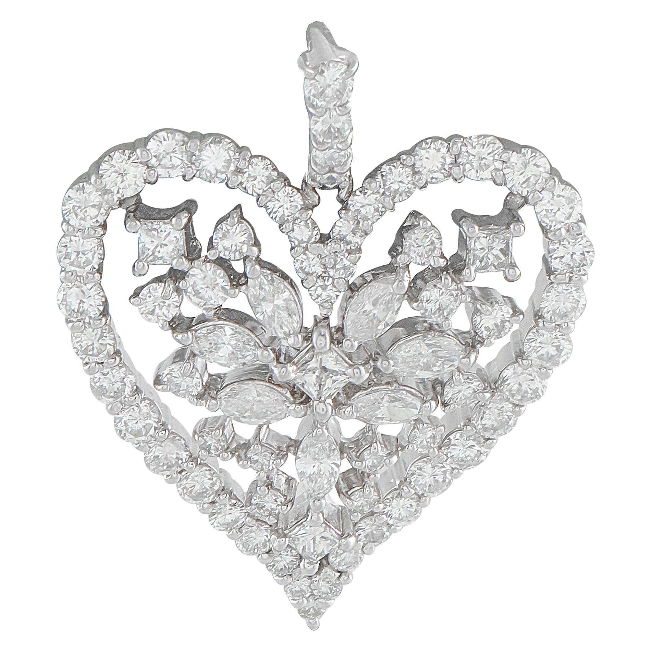 Ciondolo a cuore in platino con diamante da 3,80 carati MF26-101025 in vendita