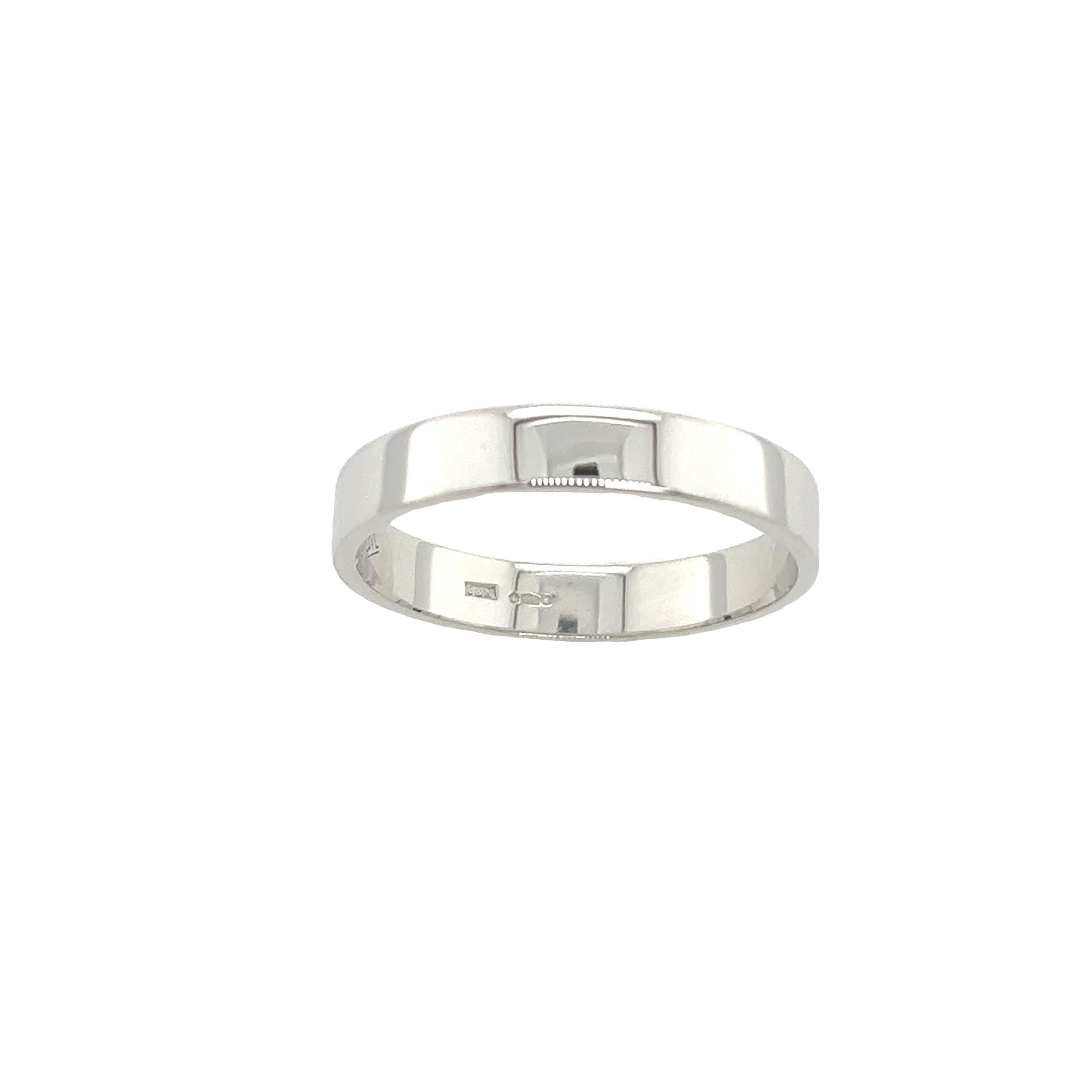 This 3.85mm wide gents wedding band is set in platinum with a shiny finish. This band showcases its unrivaled durability and everlasting beauty.

Width of Band: 3.85mm
Total Weight: 5.8g
Ring Size: T