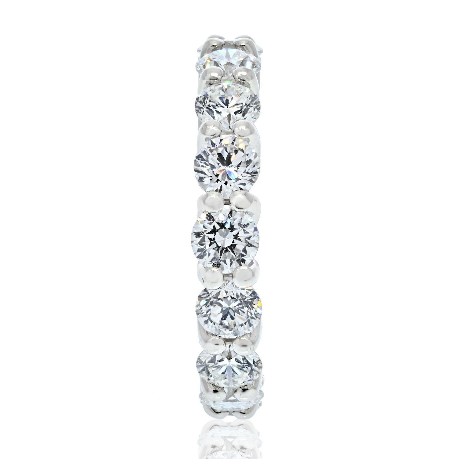 Platinum 3.87cttw Diamond Eternity Eternity Band In Excellent Condition In New York, NY